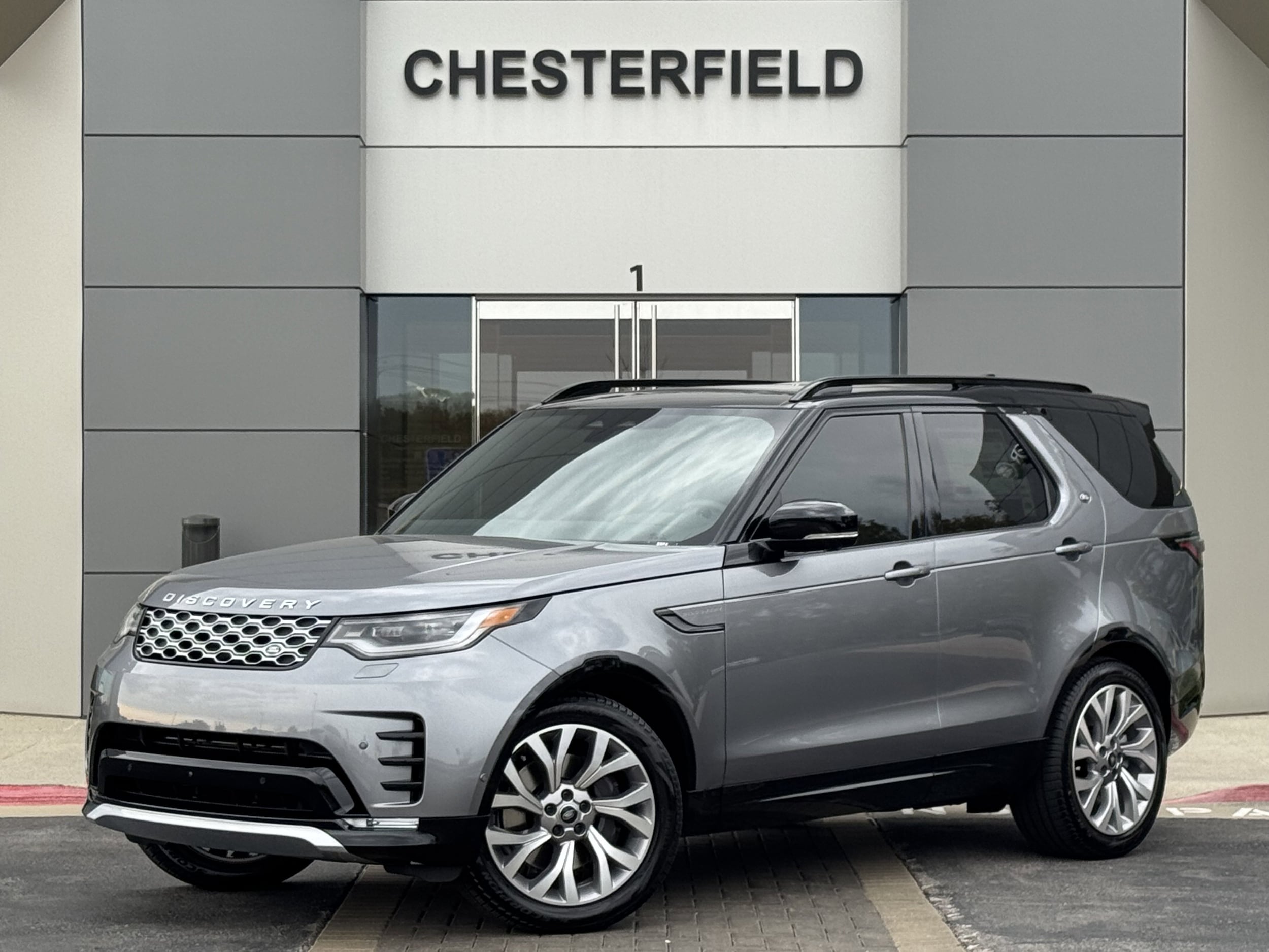 2026 Land Rover Discovery Gemini Edition