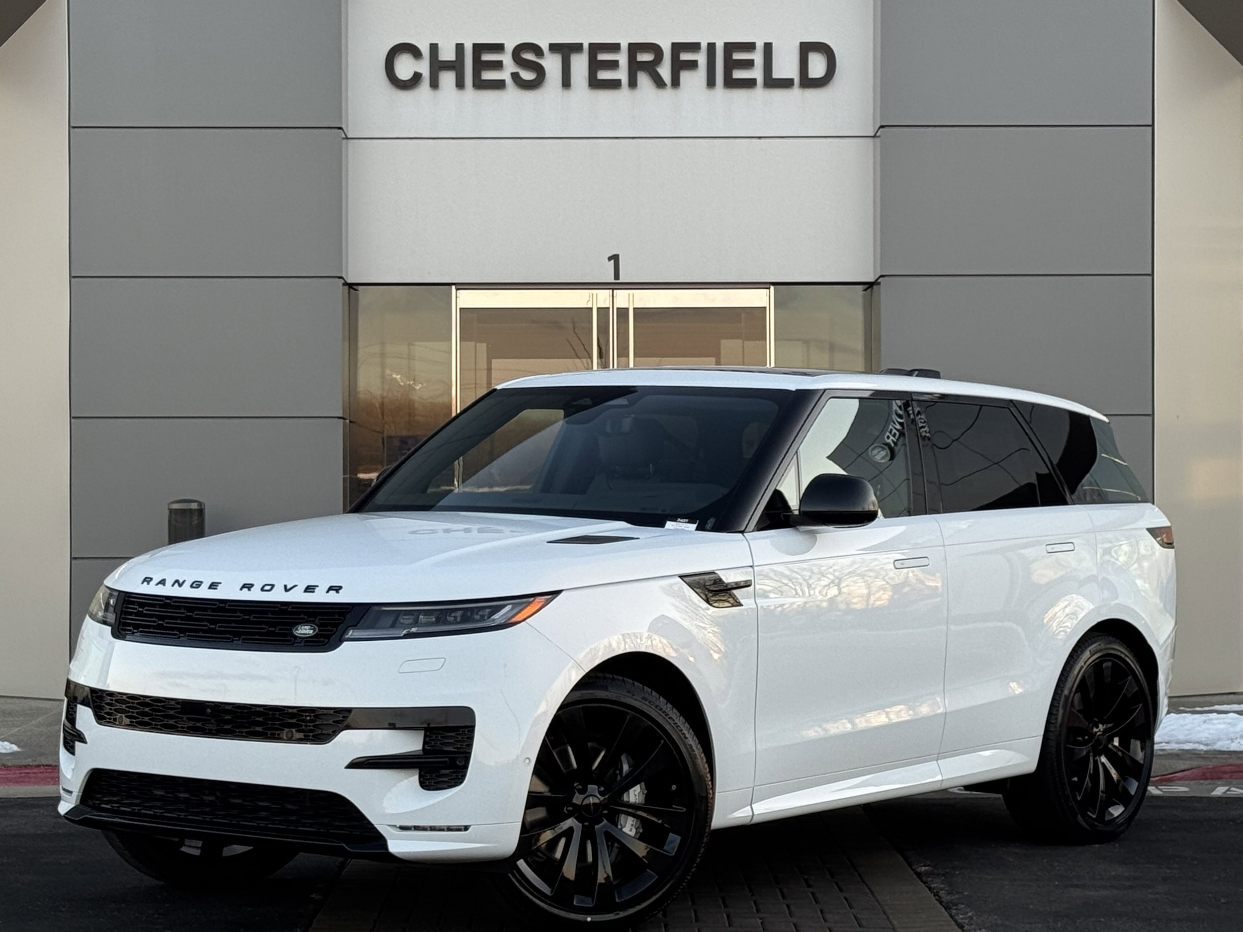 2026 Land Rover Range Rover Sport P400 MHEV Dynamic SE's photo