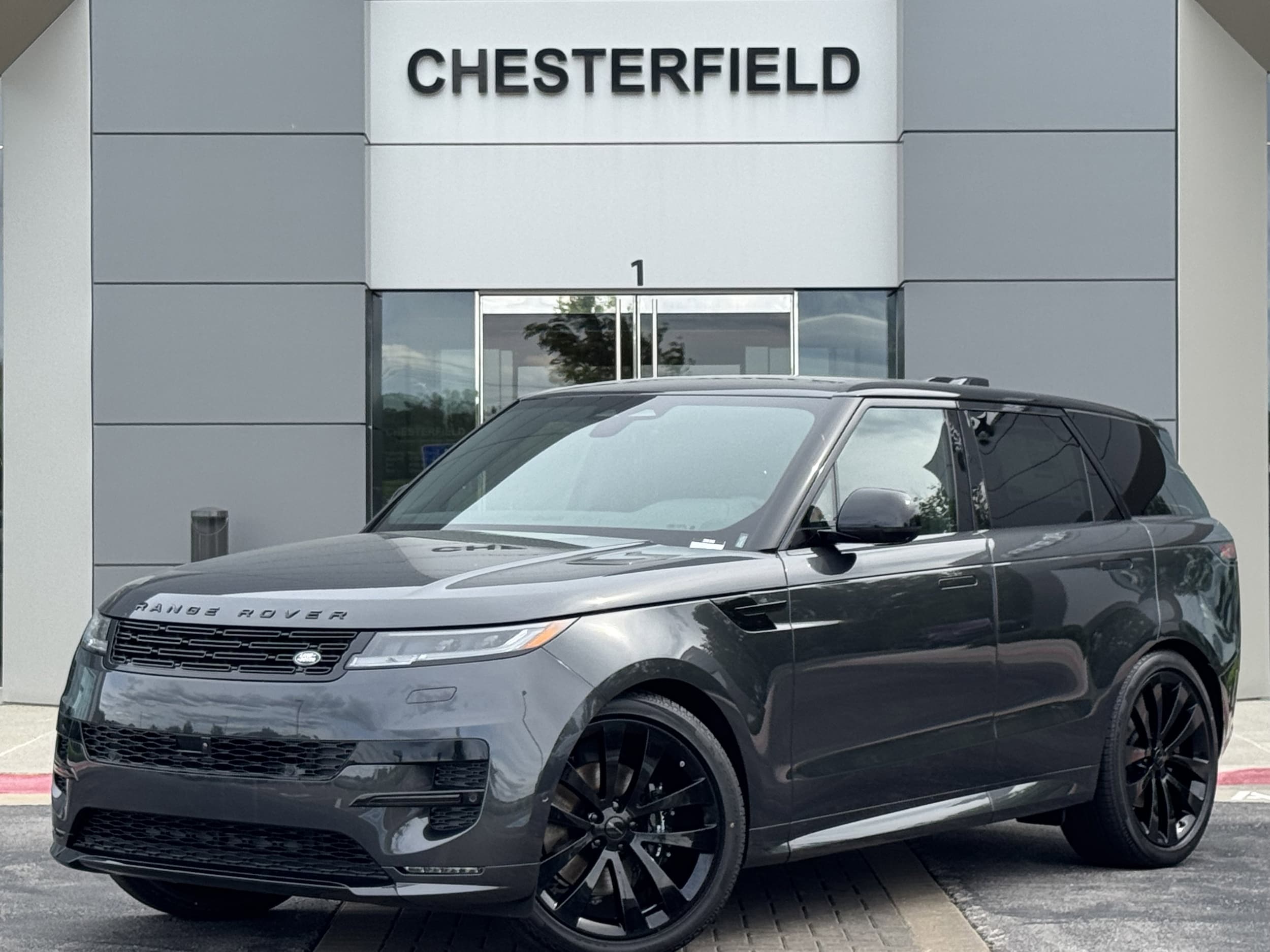 2026 Land Rover Range Rover Sport P400 MHEV Dynamic SE's photo
