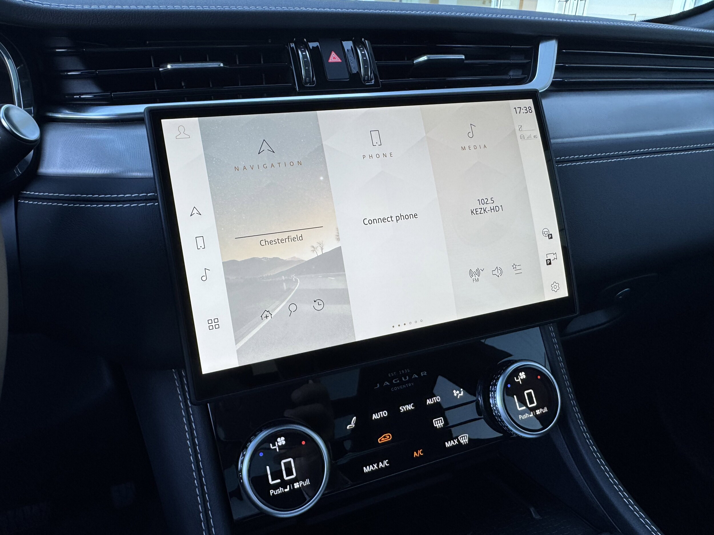 2026 Jaguar F-Pace R-Dynamic S - Photo 20