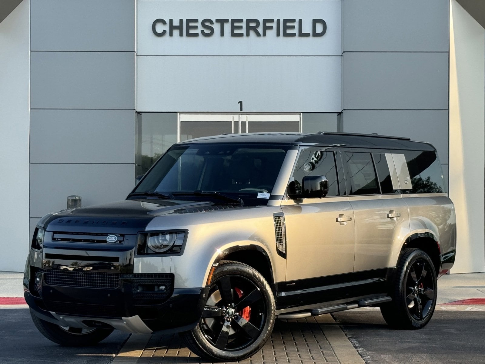 2024 Land Rover Defender X's photo