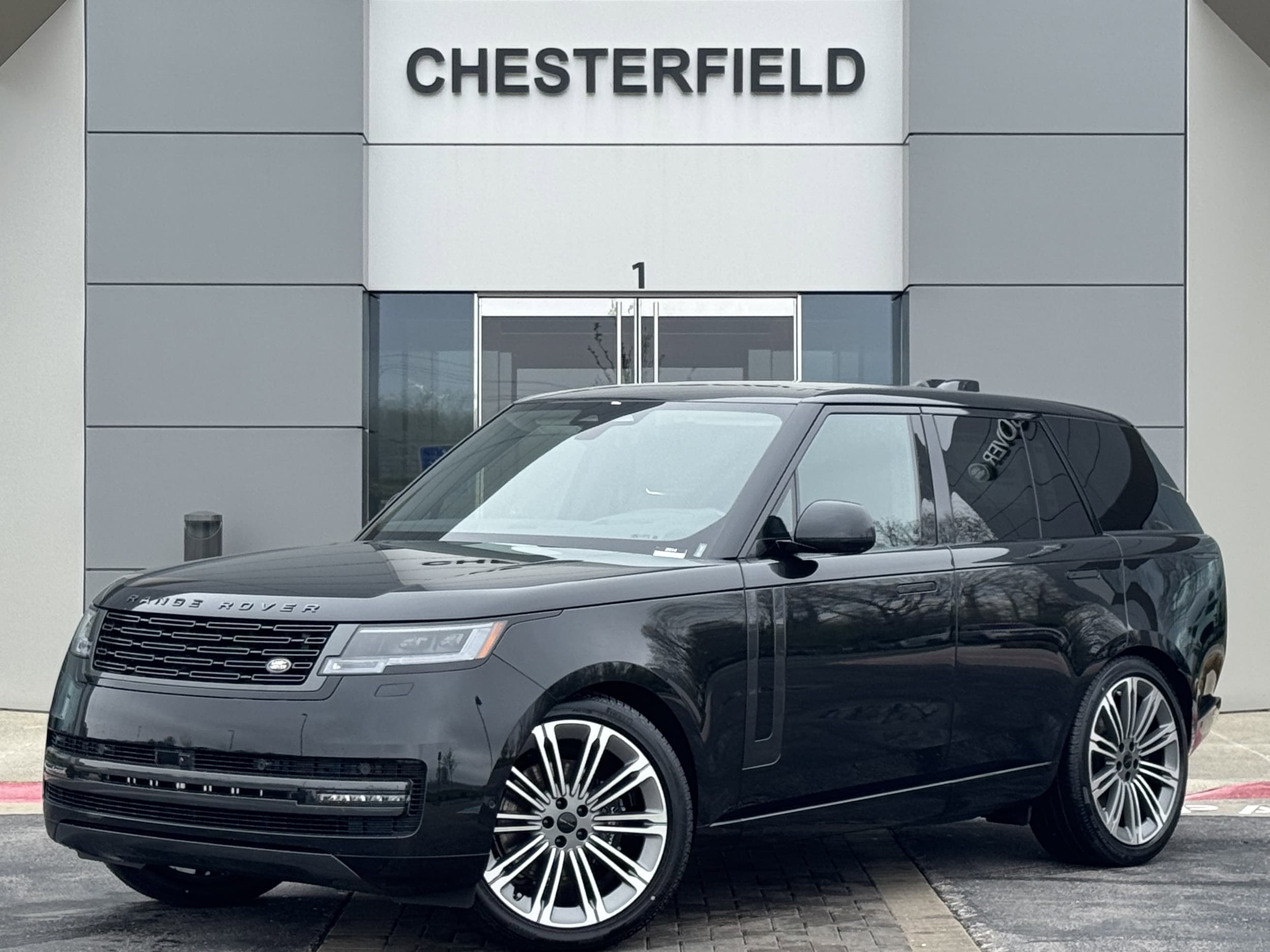 2026 Land Rover Range Rover 3.0 SE SWB's photo
