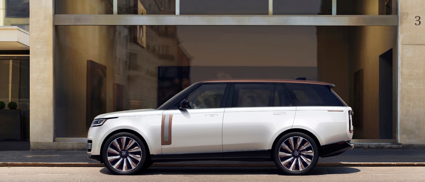 2025 Range Rover Exterior Parked By Building