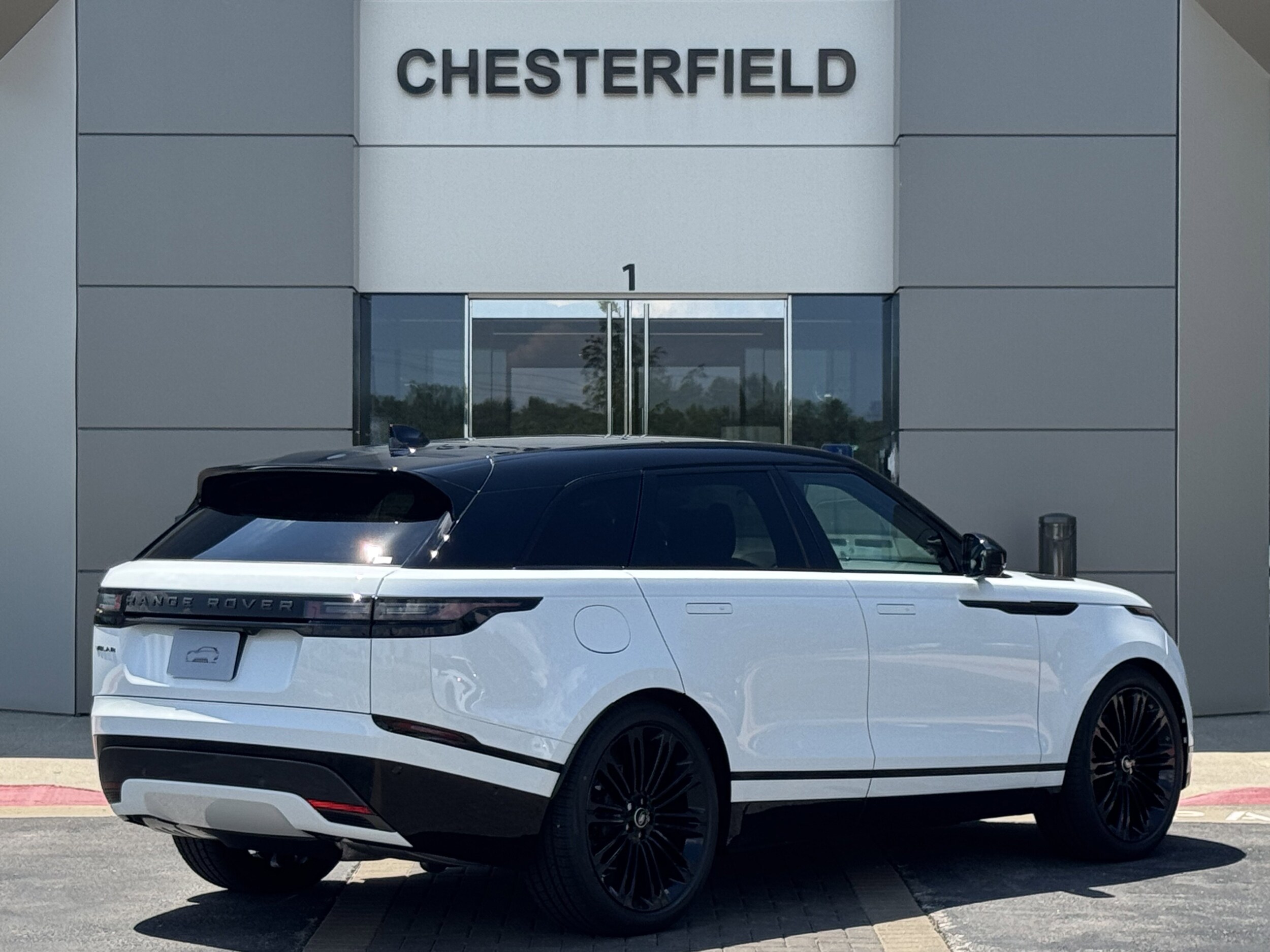 2026 Land Rover Range Rover Velar SE photo 2