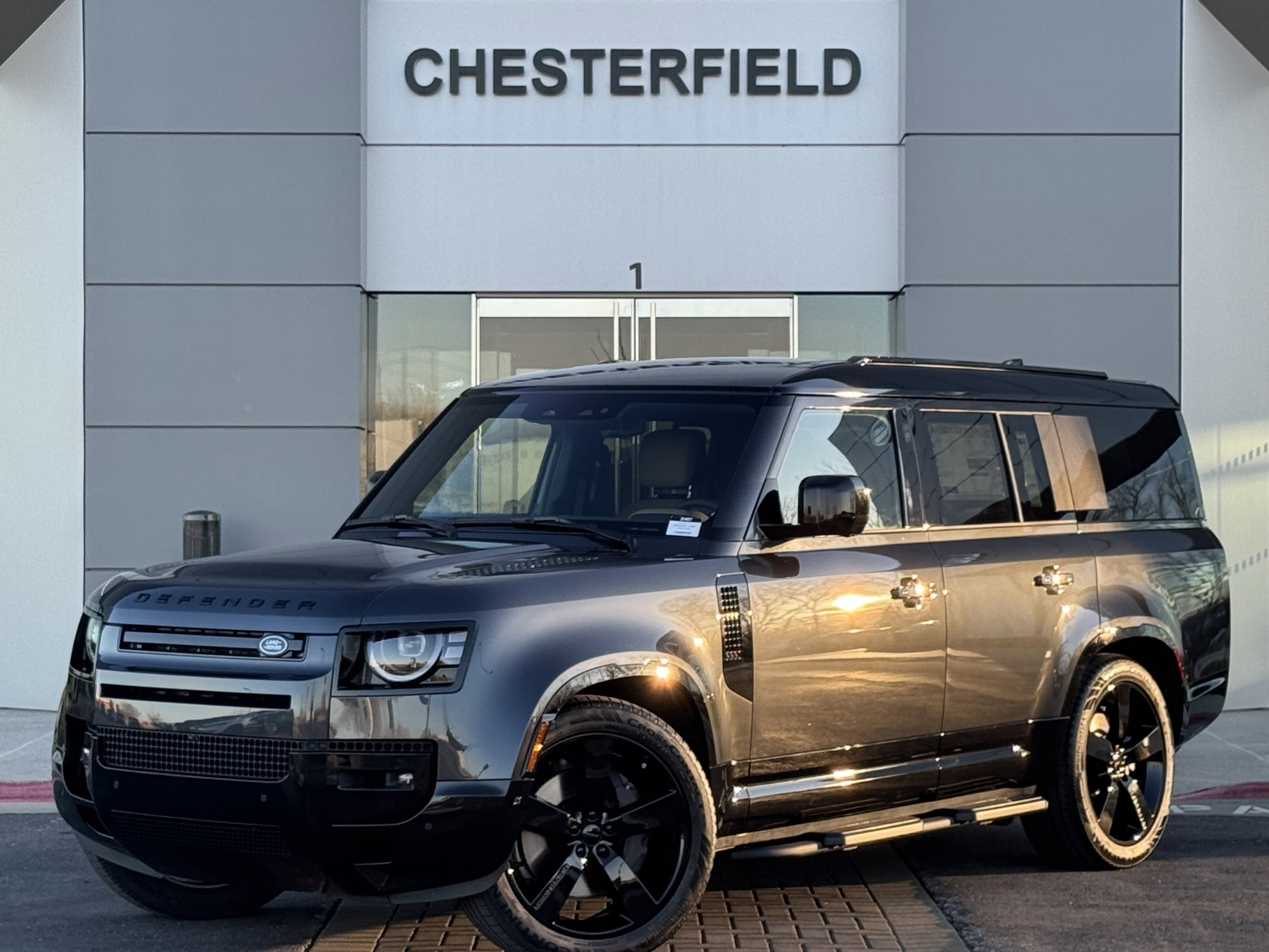 2026 Land Rover Defender 130 X-Dynamic SE P400's photo