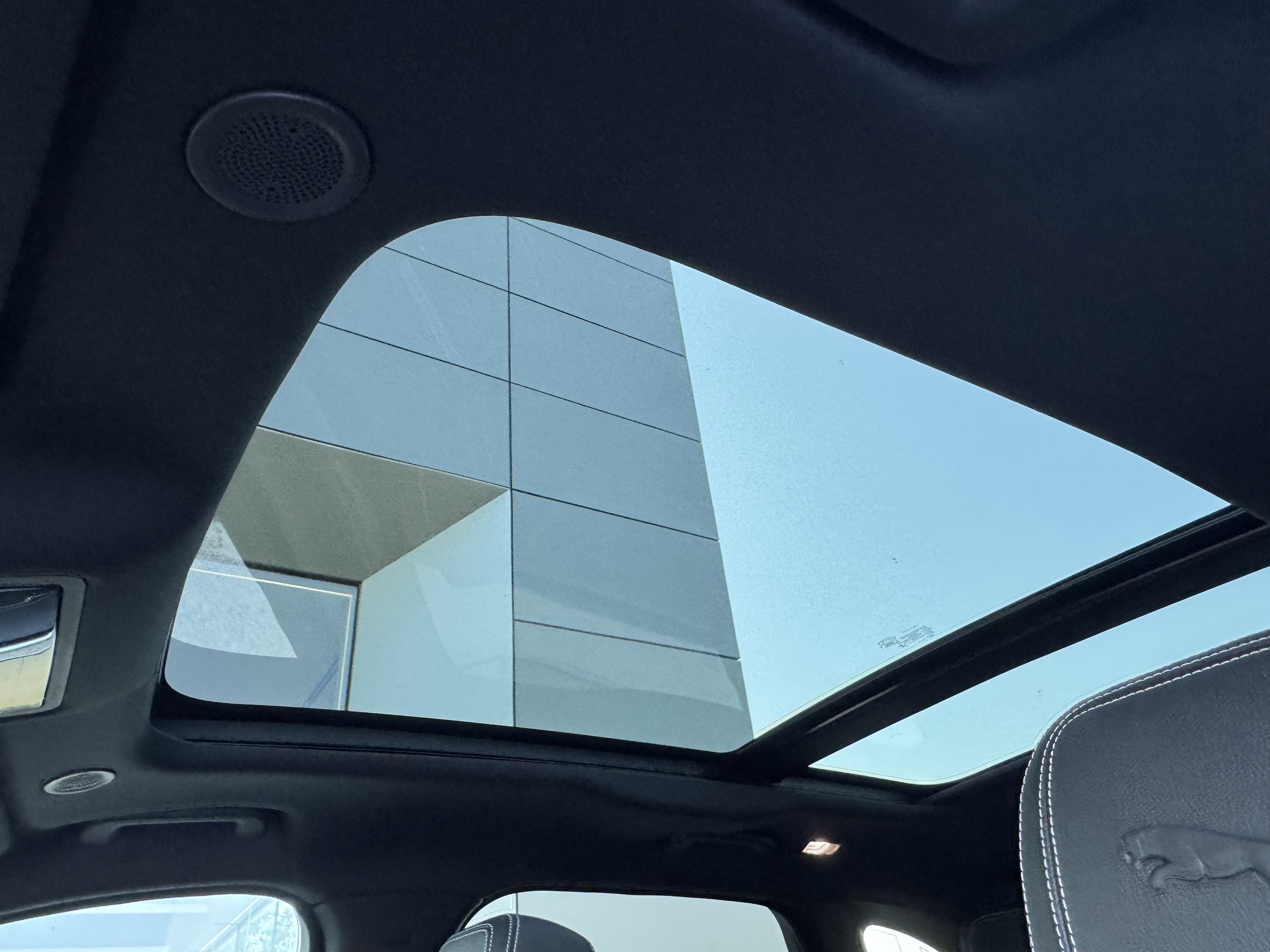 2026 Jaguar F-Pace R-Dynamic S - Photo 25