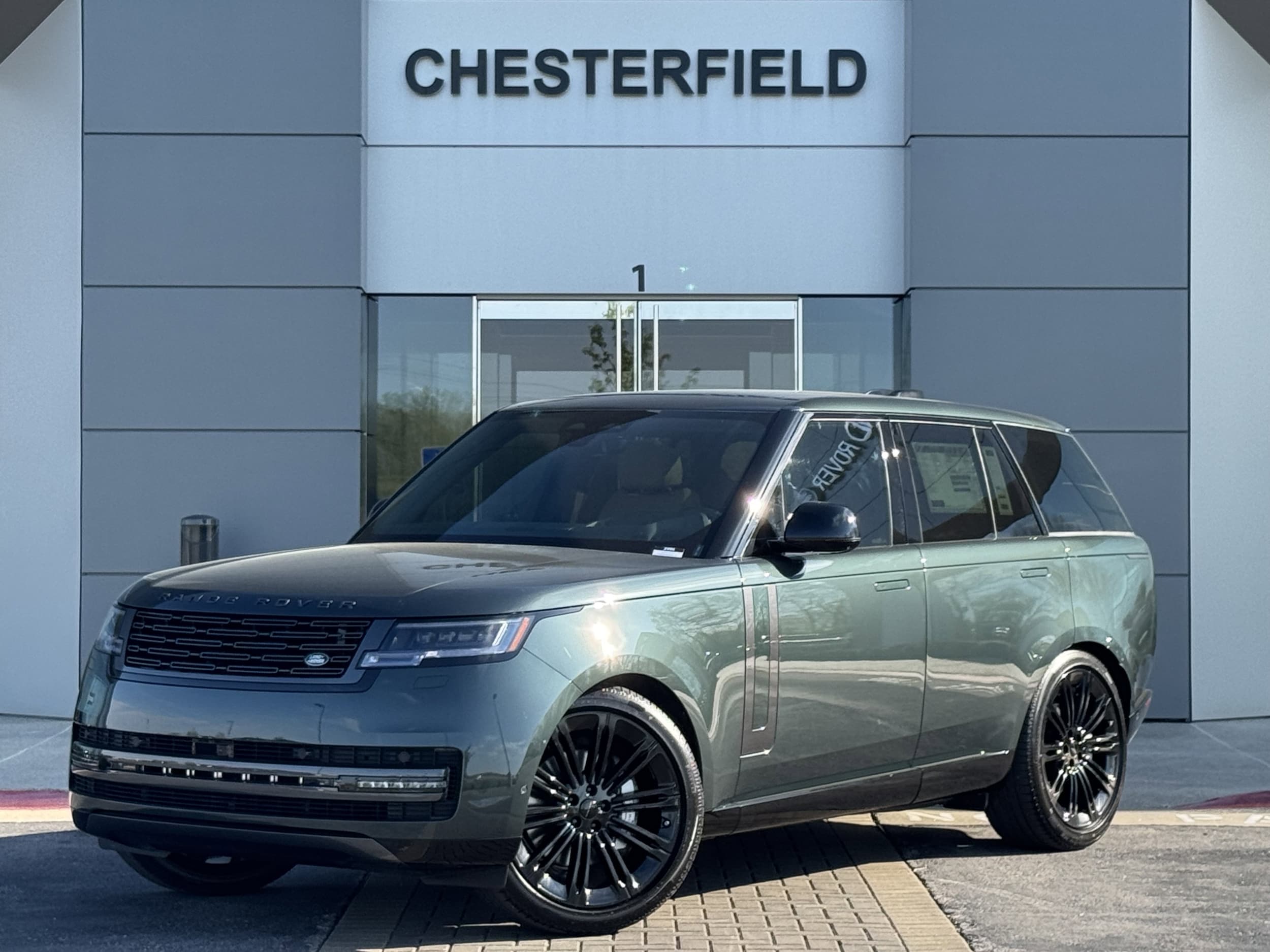 2026 Land Rover Range Rover 3.0 SE SWB's photo