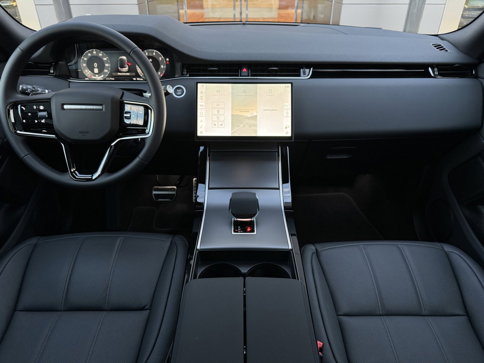 2025 Land Rover Range Rover Evoque Dynamic SE photo 4