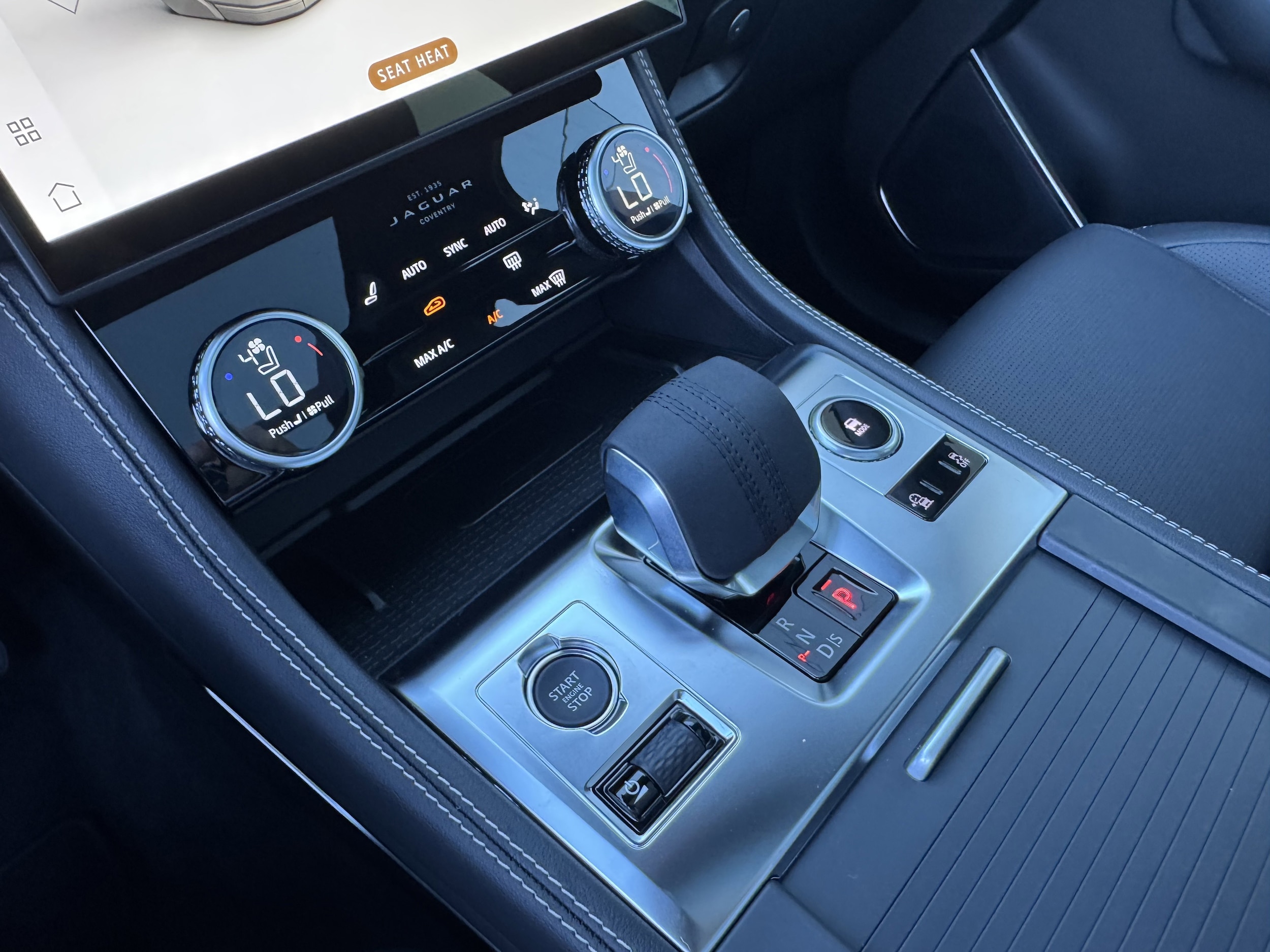 2026 Jaguar F-Pace R-Dynamic S - Photo 23