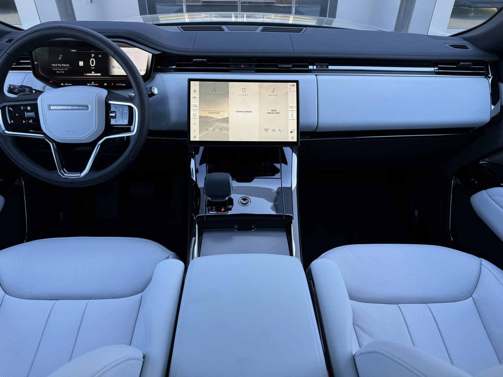 2025 Land Rover Range Rover Sport SE photo 4