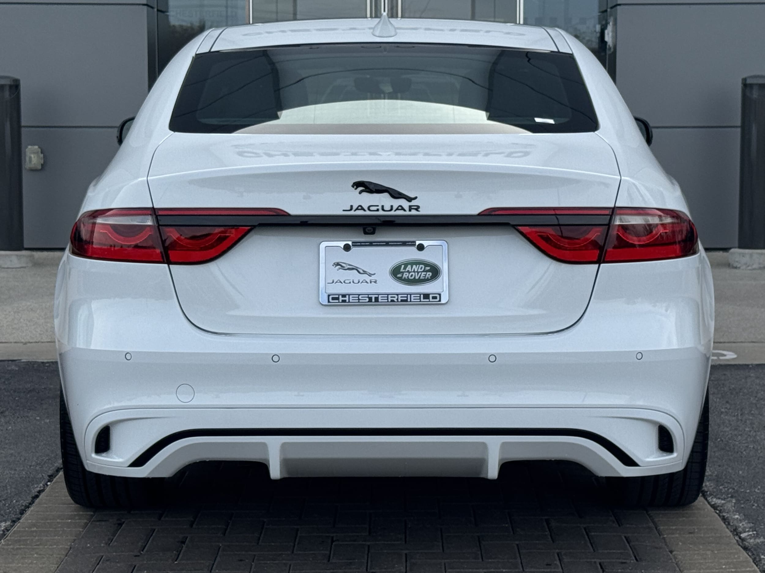2024 Jaguar XF R-Dynamic SE - Photo 7