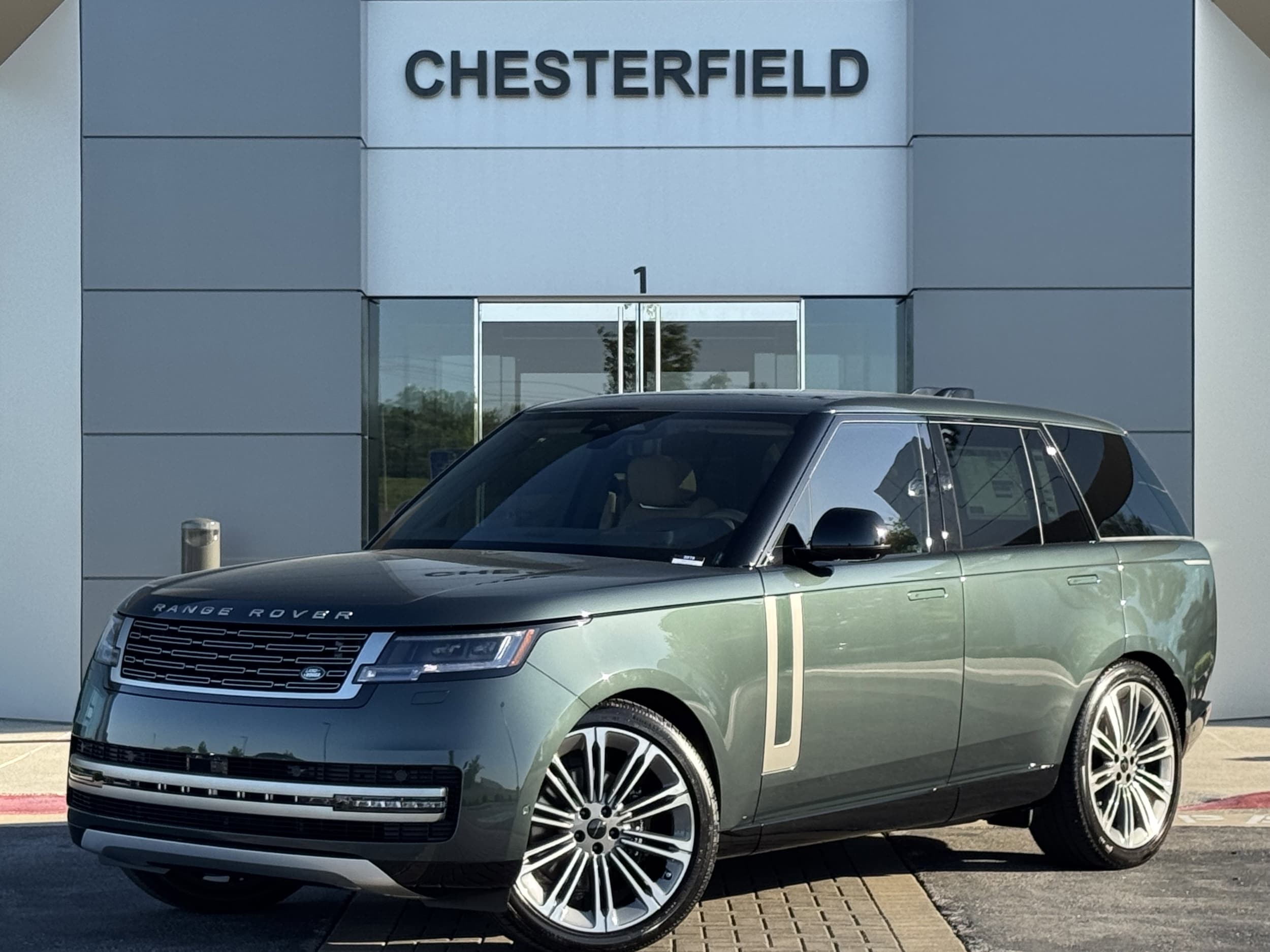2026 Land Rover Range Rover 3.0 SE SWB's photo