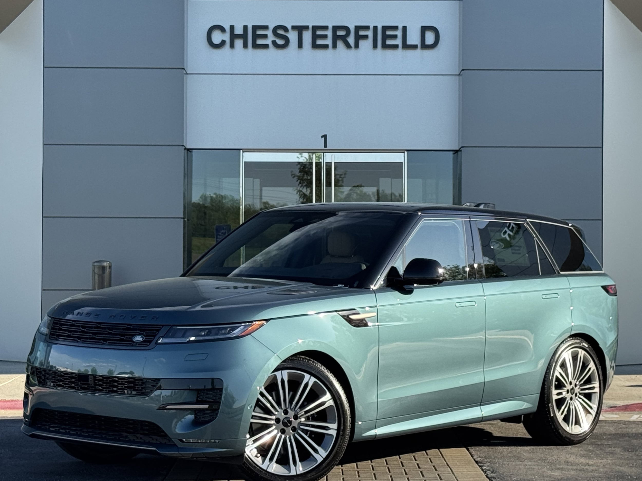 2026 Land Rover Range Rover Sport P400 MHEV Dynamic SE's photo
