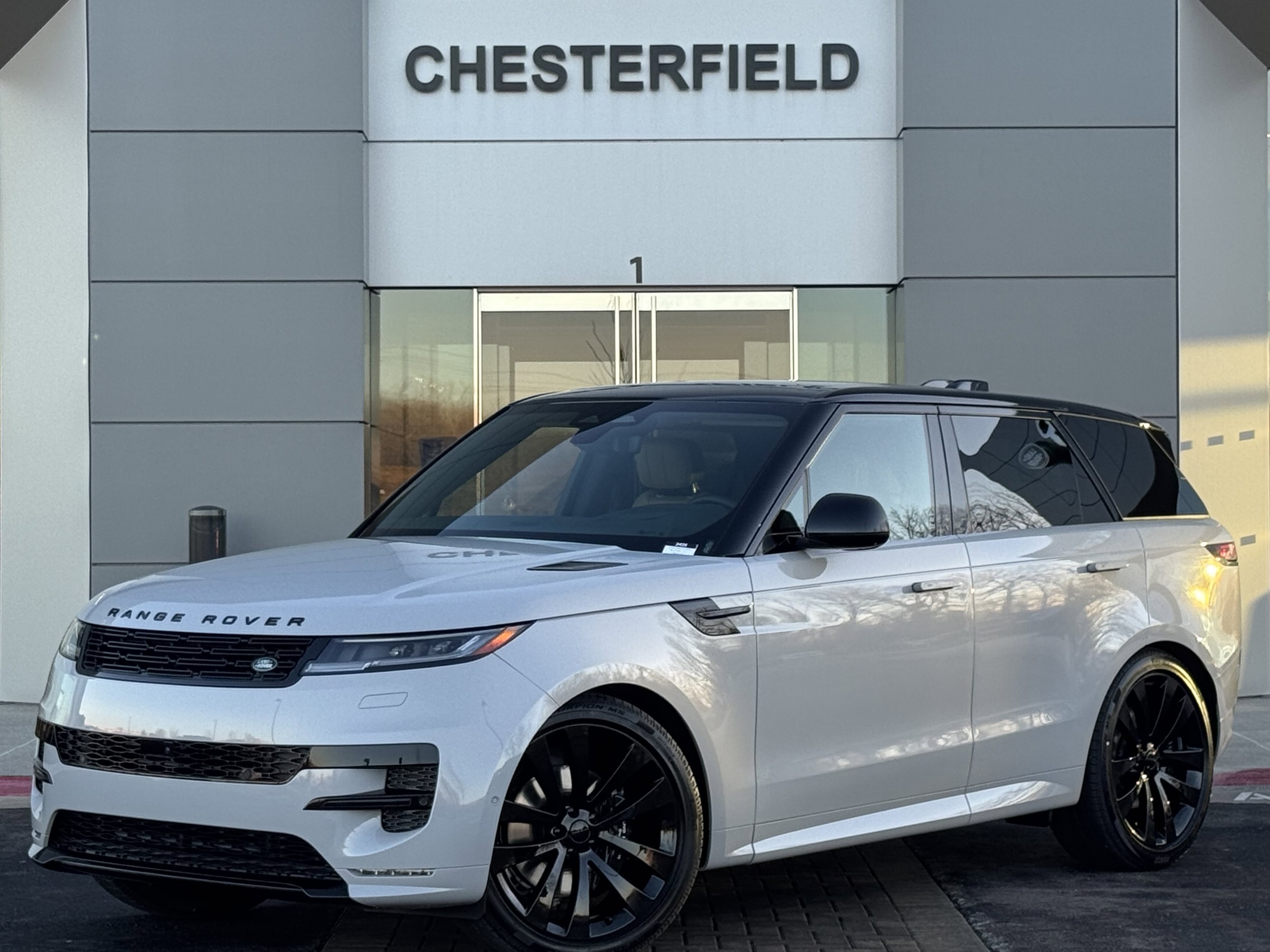 2026 Land Rover Range Rover Sport Dynamic SE's photo