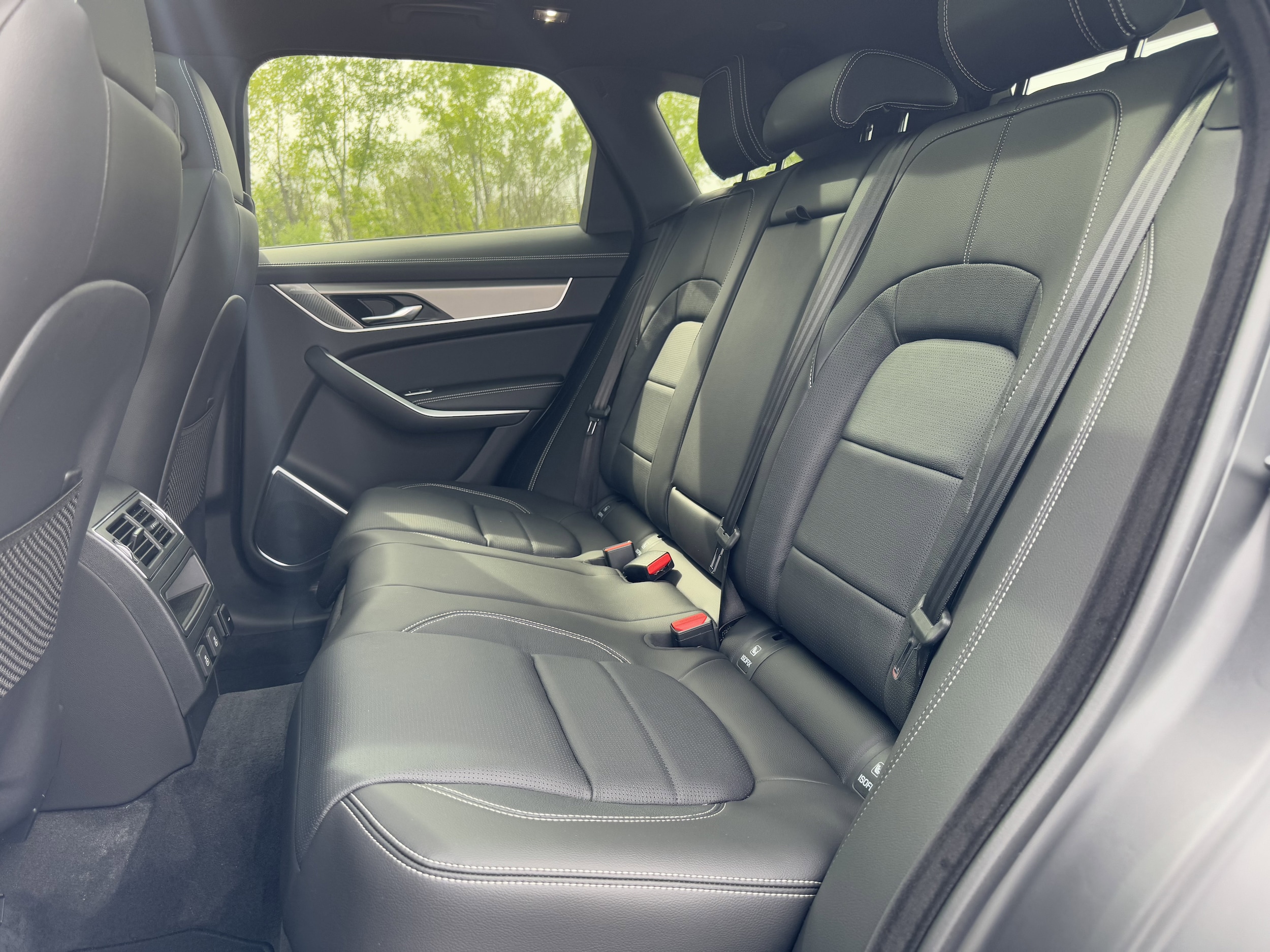 2026 Jaguar F-Pace R-Dynamic S - Photo 27