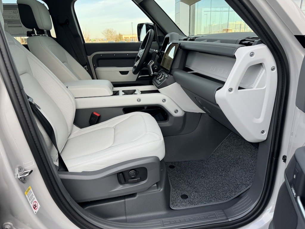 New 2026 Land Rover Defender 110 X-Dynamic SE SUV