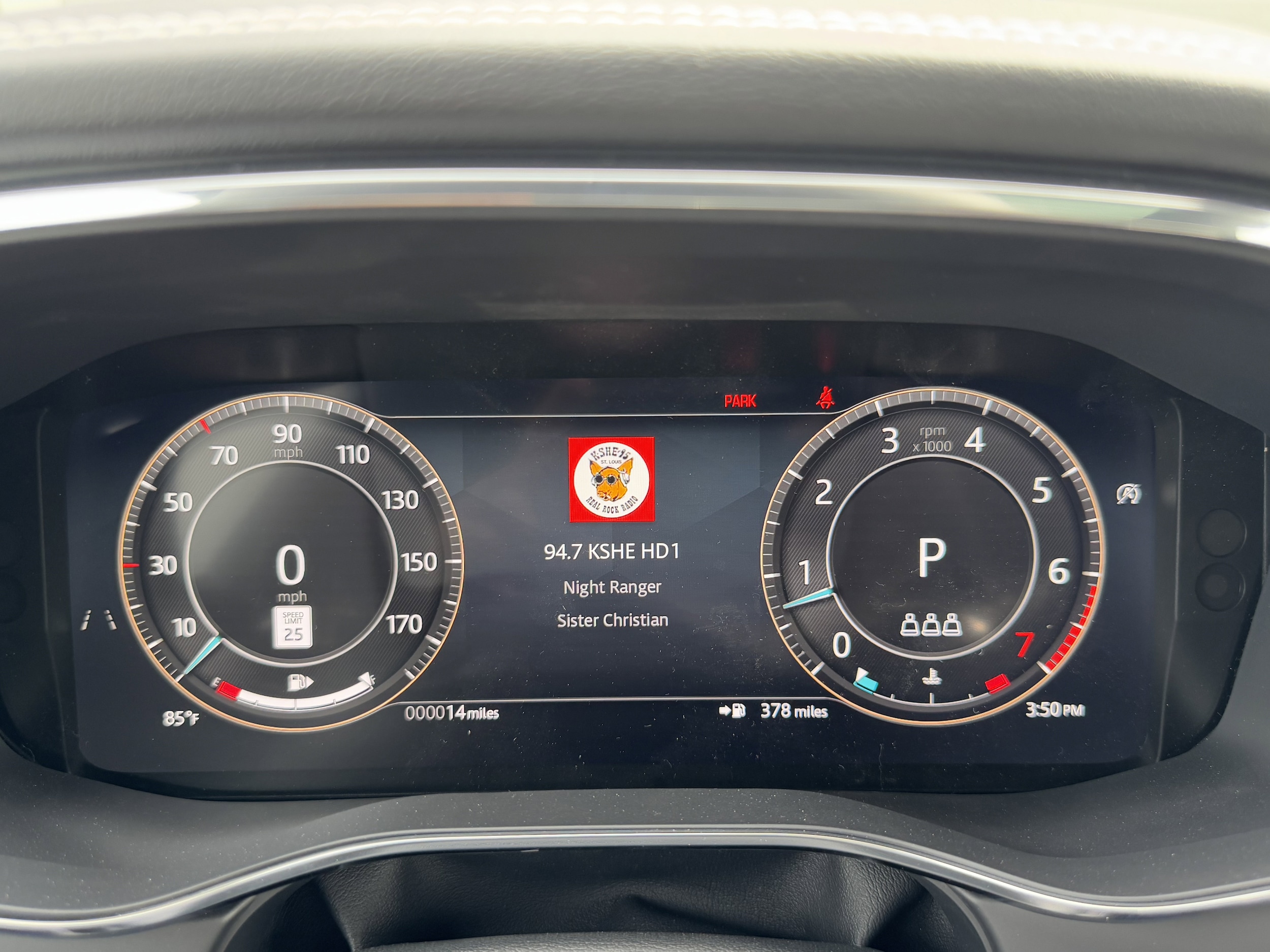 2026 Jaguar F-Pace R-Dynamic S - Photo 19