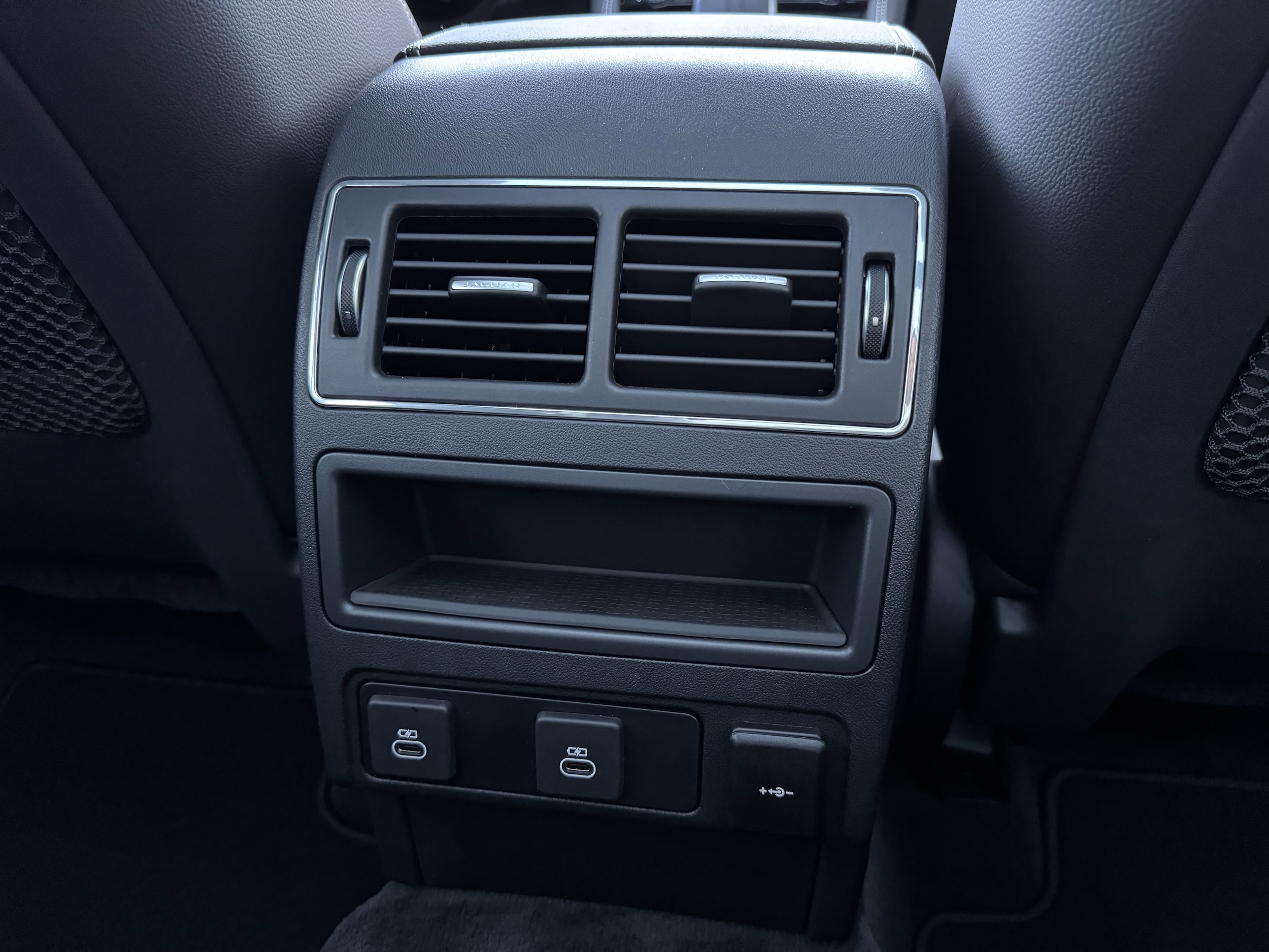 2026 Jaguar F-Pace R-Dynamic S - Photo 28