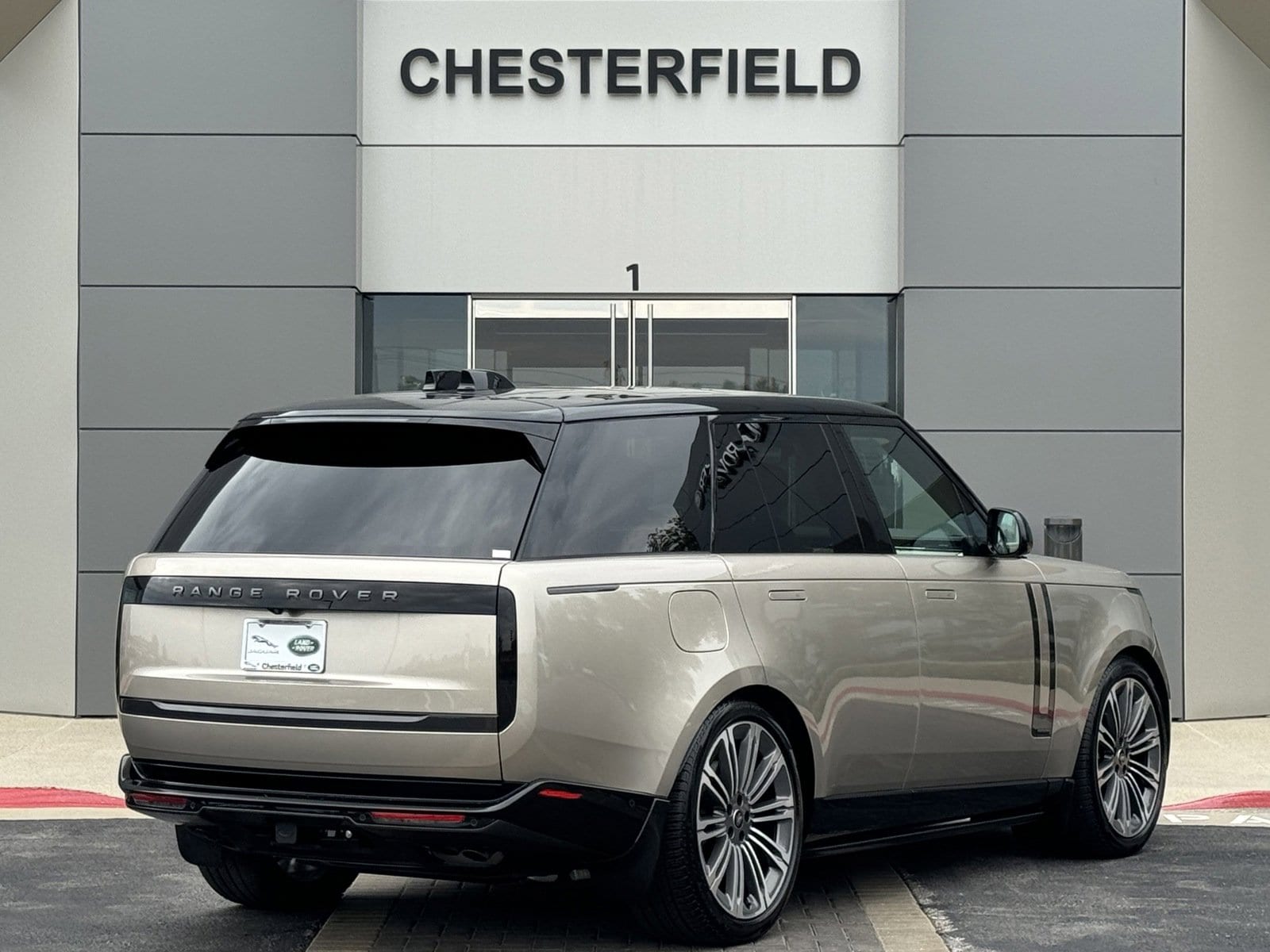 Certified 2024 Land Rover Range Rover Autobiography with VIN SALK19E96RA092961 for sale in Chesterfield, MO