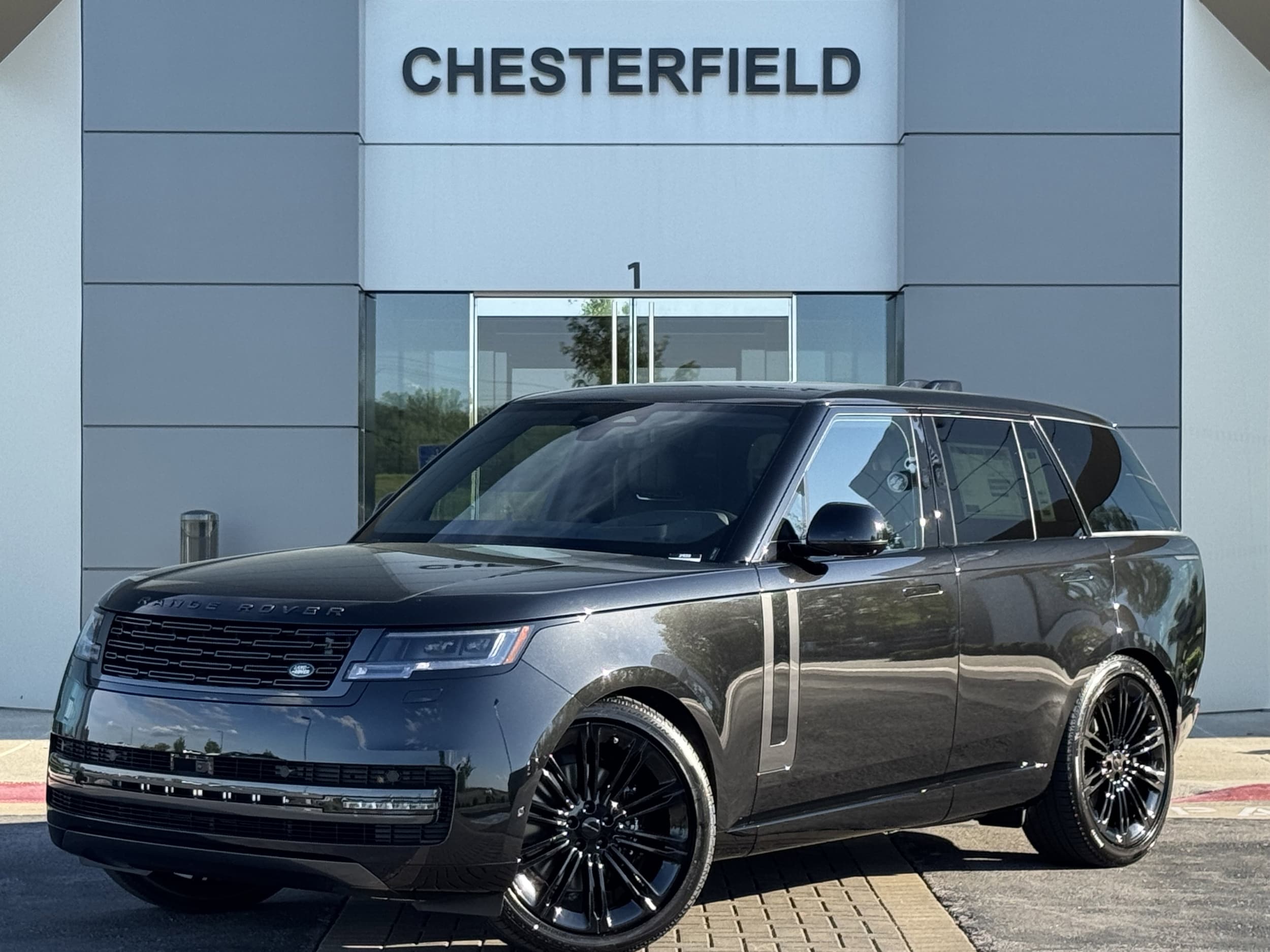 2026 Land Rover Range Rover 3.0 SE SWB's photo