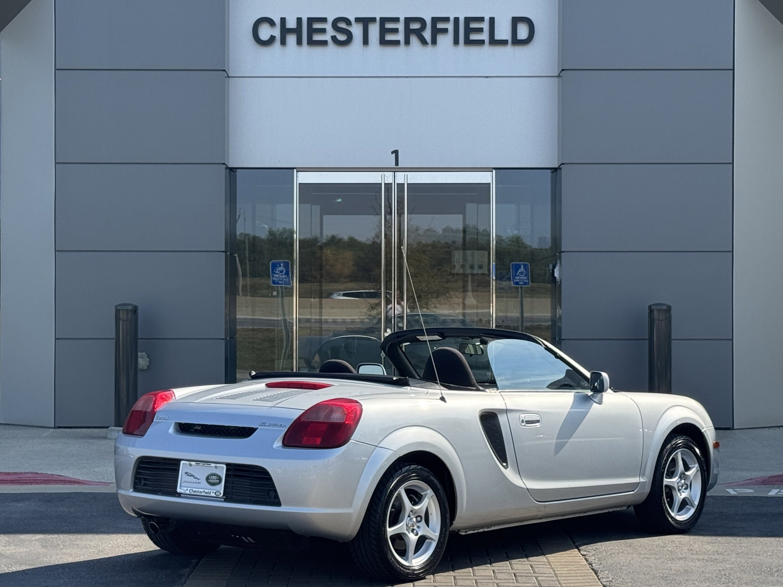2000 Toyota MR2 Spyder photo 2
