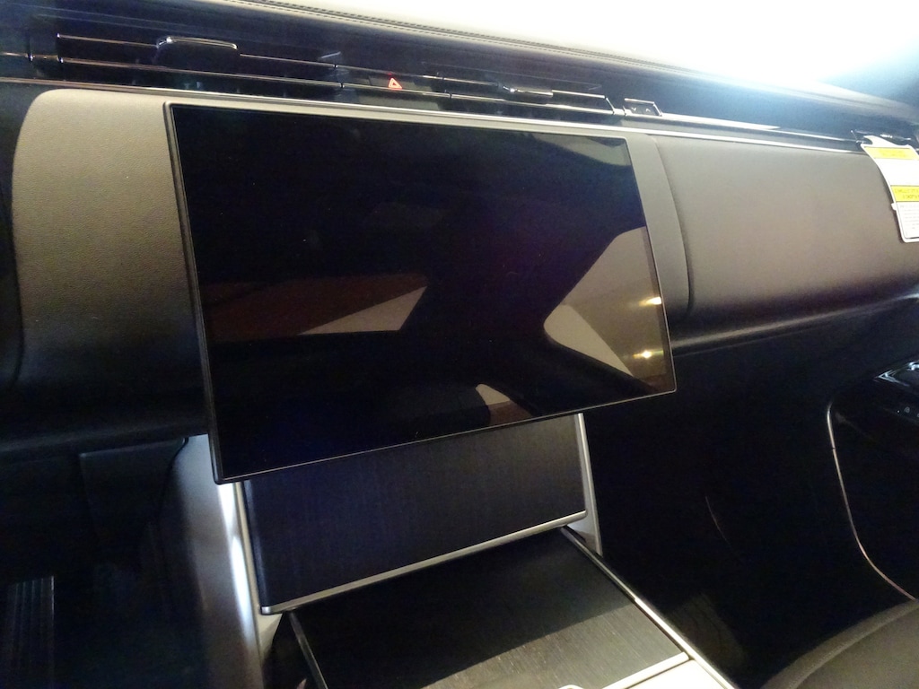 New 2025 Land Rover Range Rover SE LWB 7-Seat P530 SE LWB 7 Seat