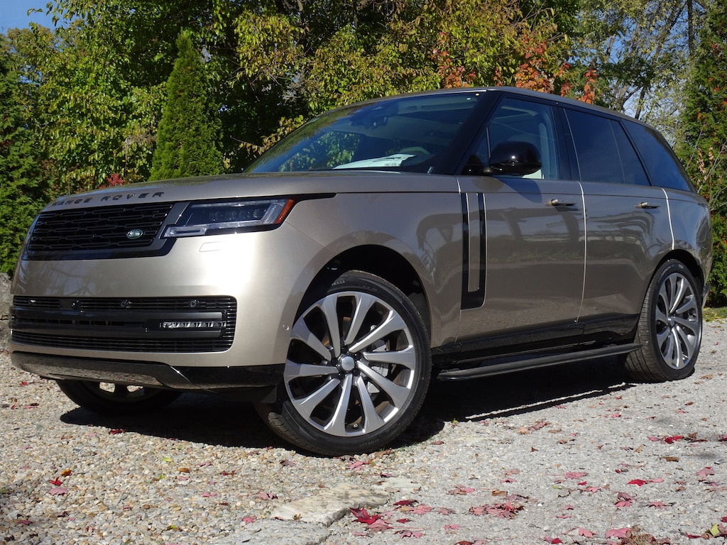 New 2025 Land Rover Range Rover SE P530 SE SWB