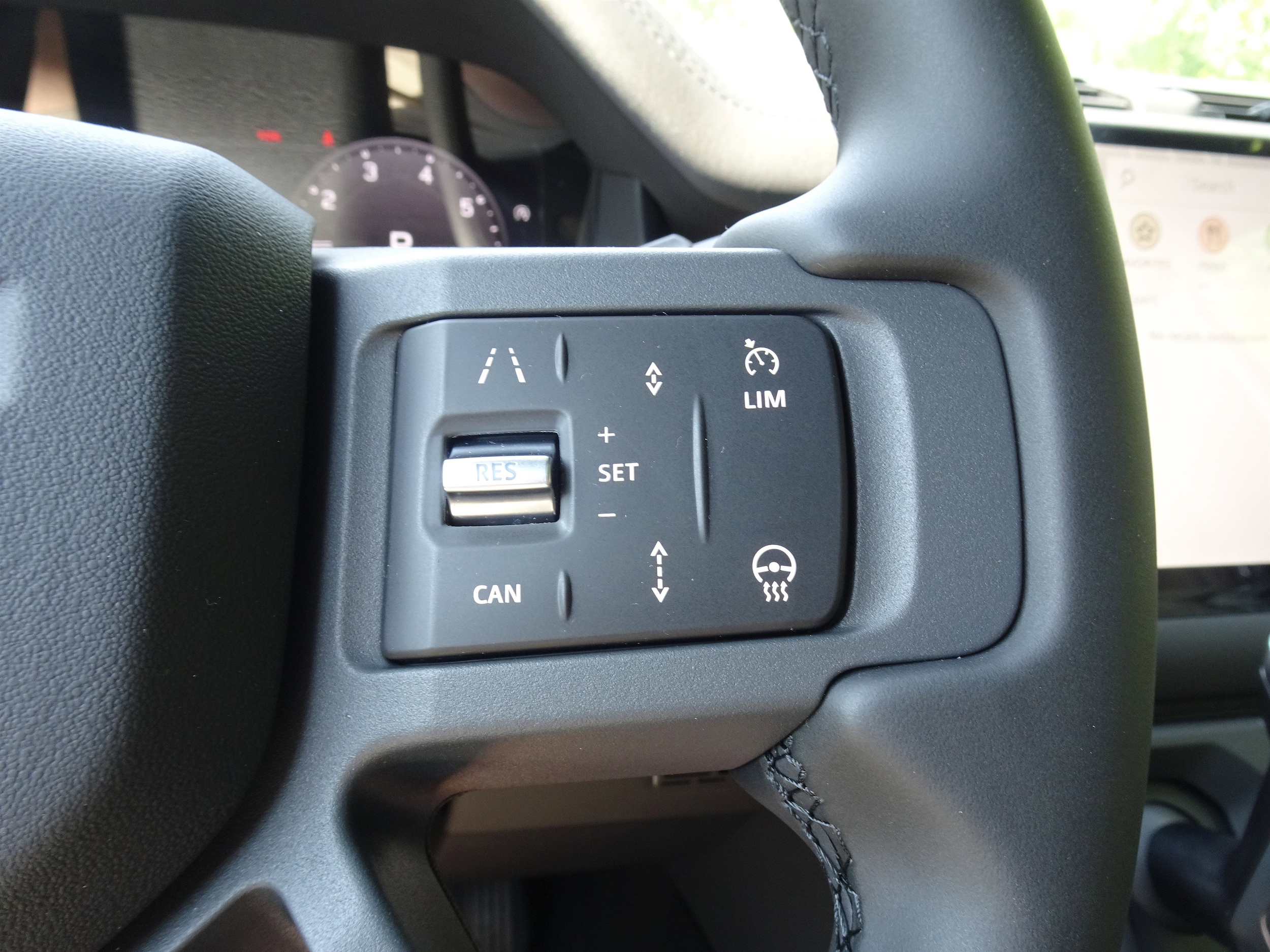 2025 Land Rover Defender S - Photo 19