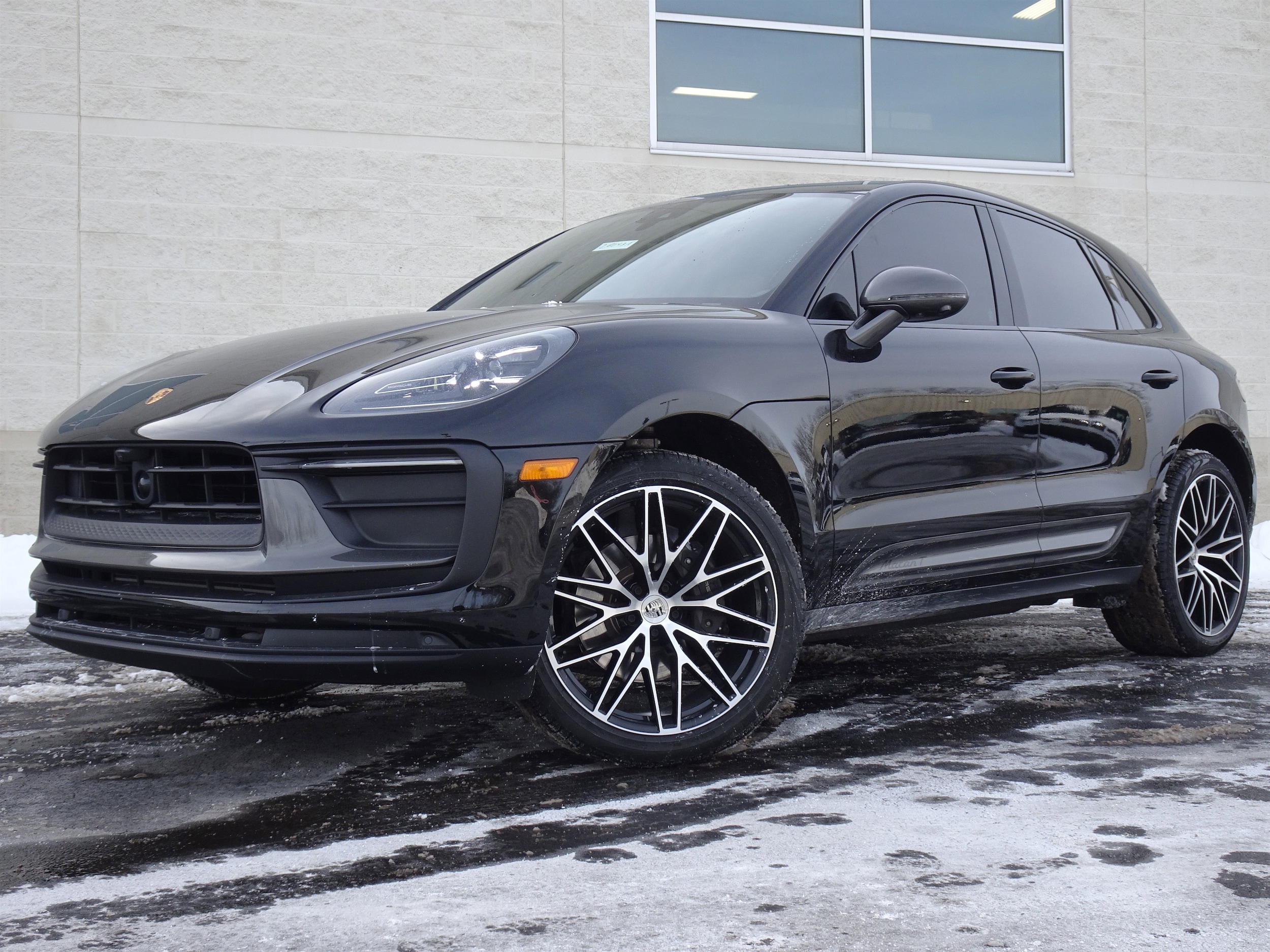 2024 Porsche Macan T