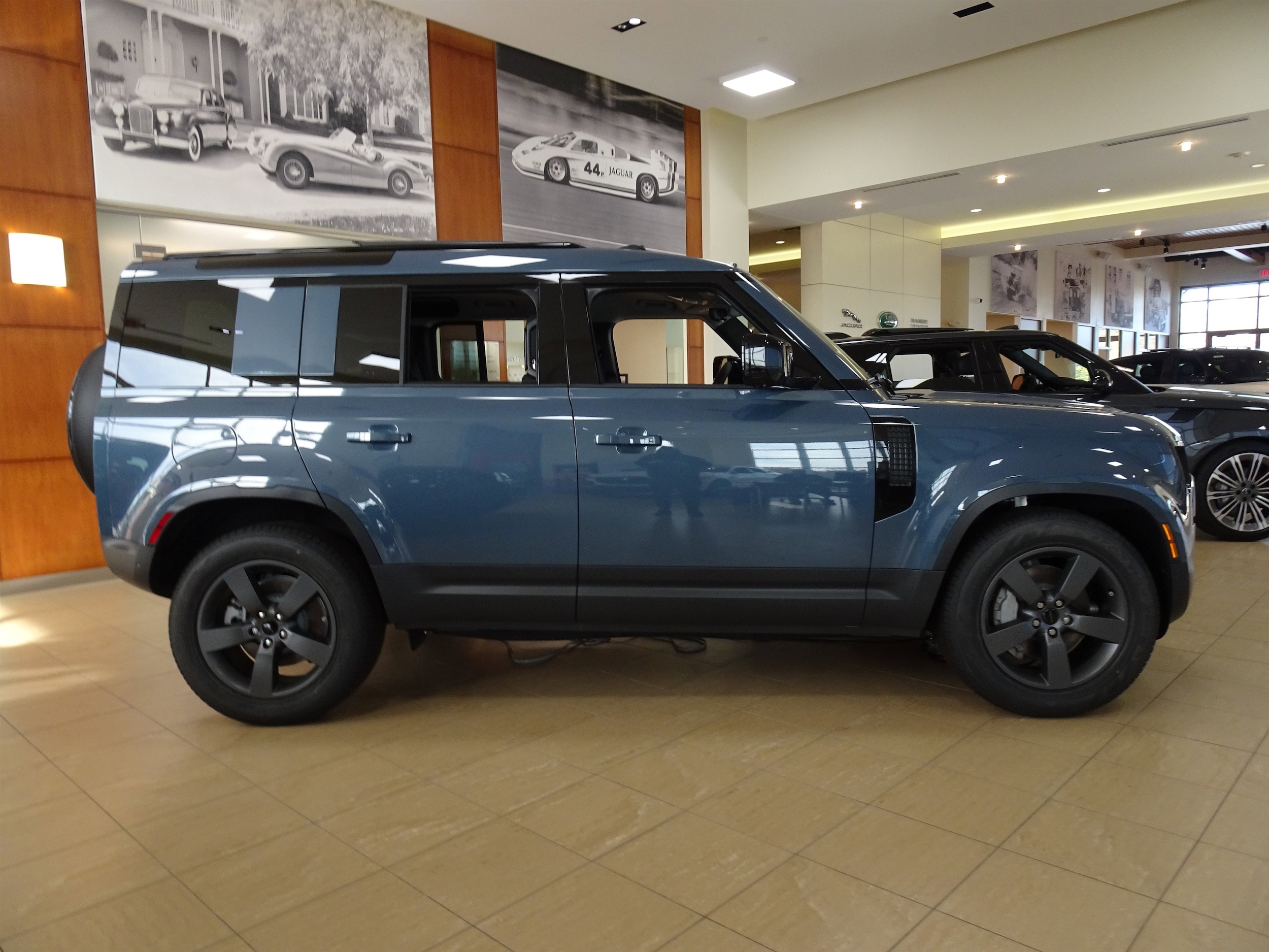 2026 Land Rover Defender S - Photo 12