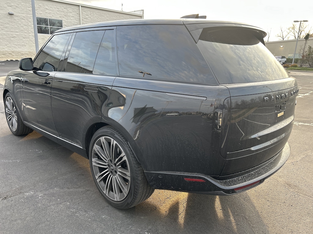 Used 2023 Land Rover Range Rover P530 SE SUV