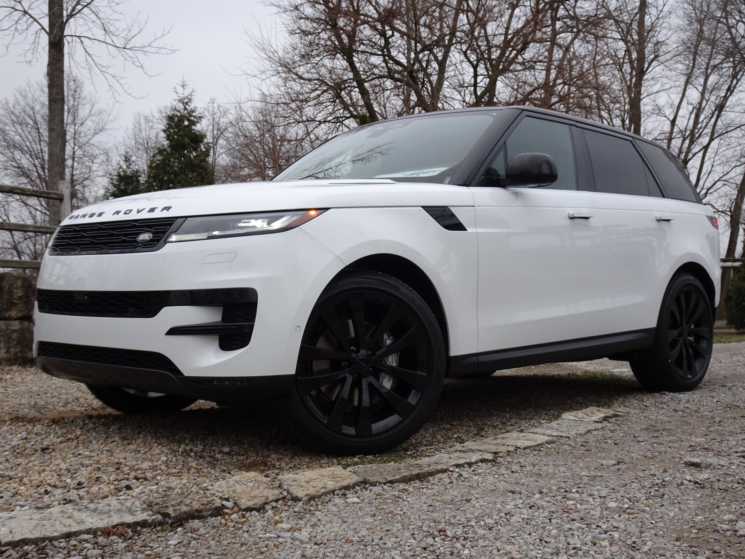 2026 Land Rover Range Rover Sport SE's photo