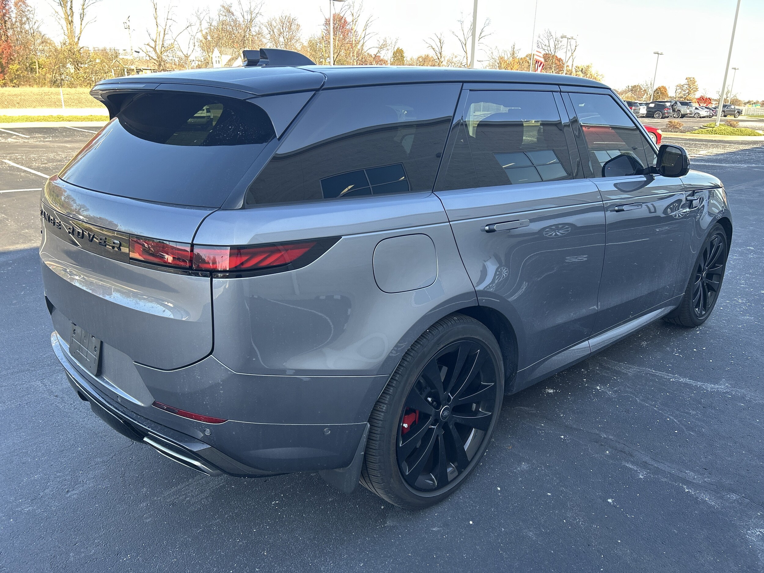 2024 Land Rover Range Rover Sport SE photo 2