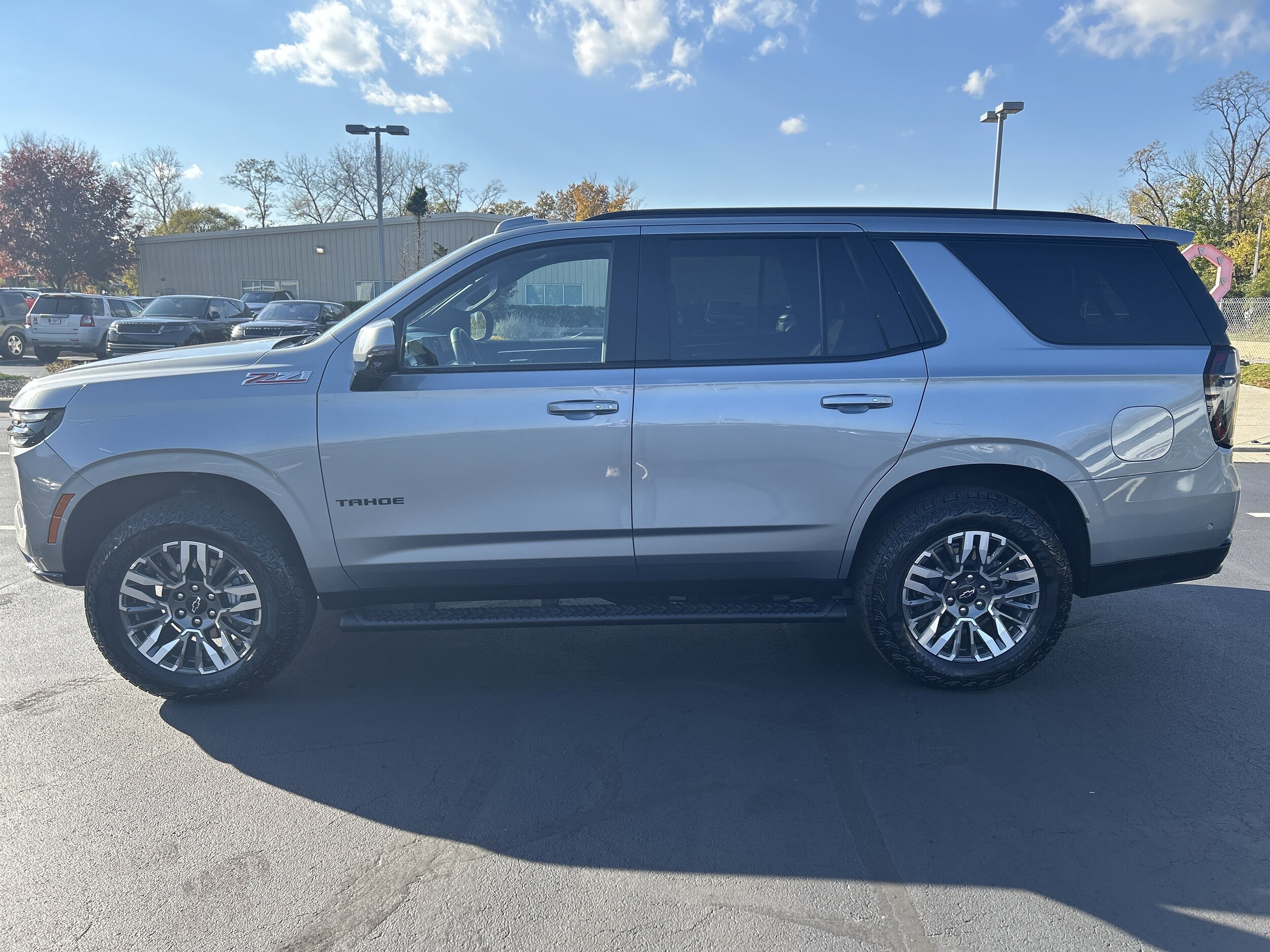 2025 Chevrolet Tahoe Z71 photo 2