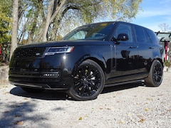 2025 Land Rover Range Rover SE P550e SE SWB