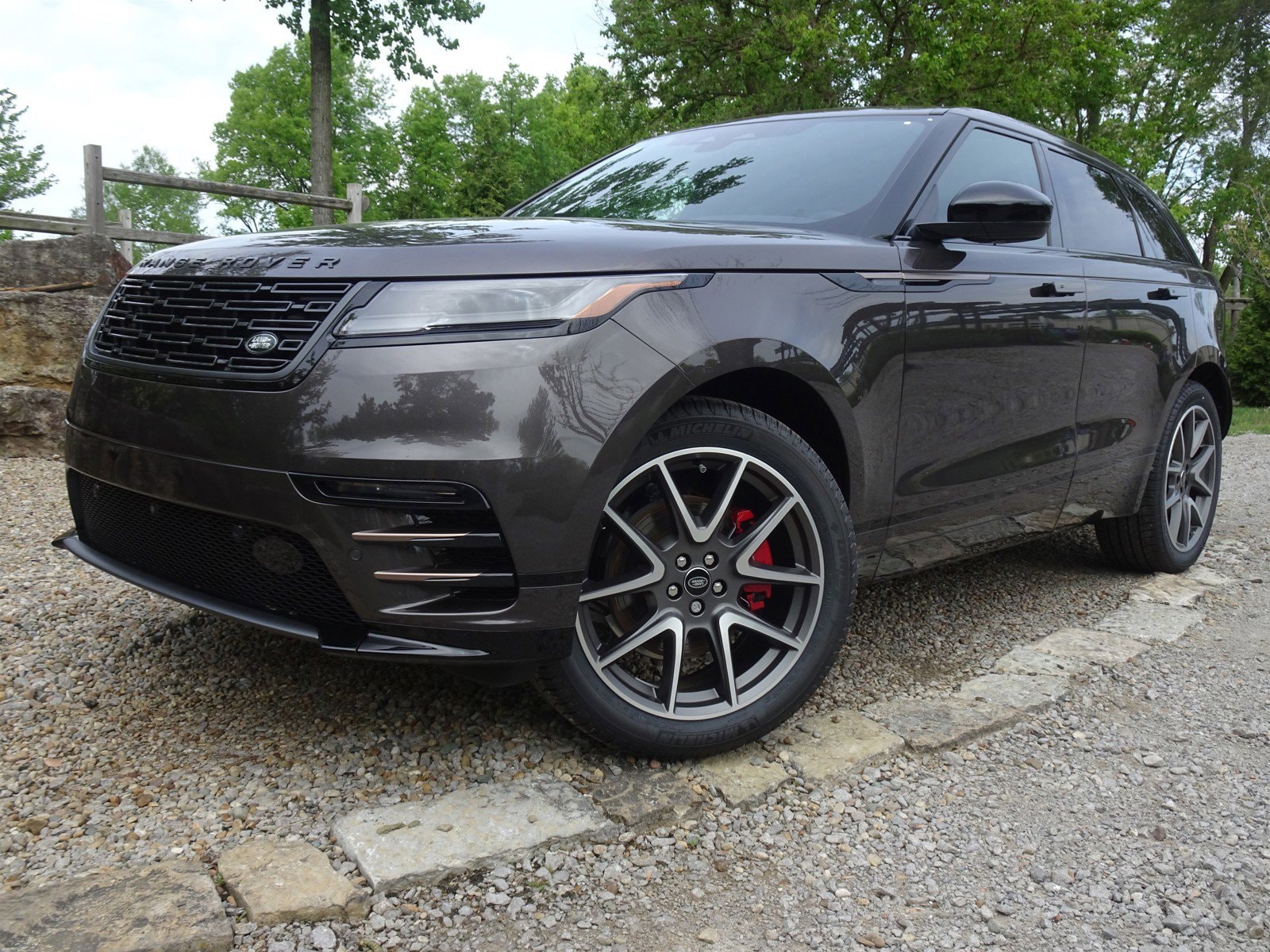 2025 Land Rover Range Rover Velar Dynamic SE