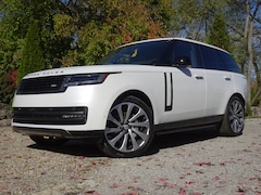 2025 Land Rover Range Rover SE P400 SE SWB