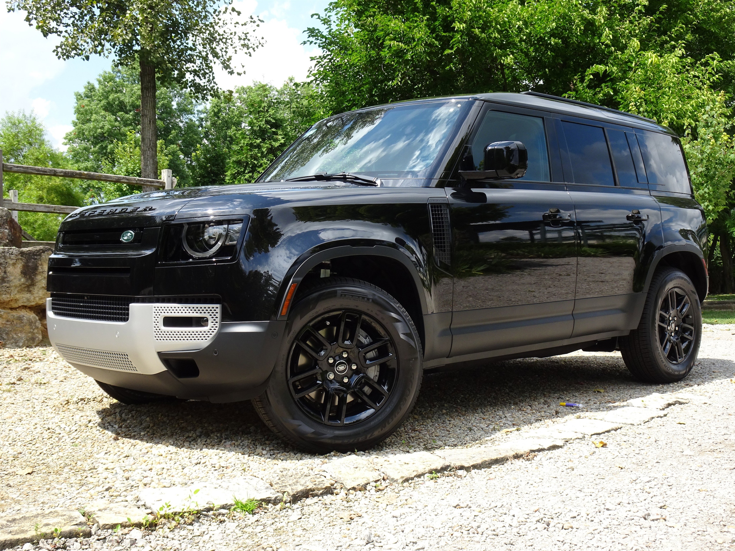 2025 Land Rover Defender 110 S