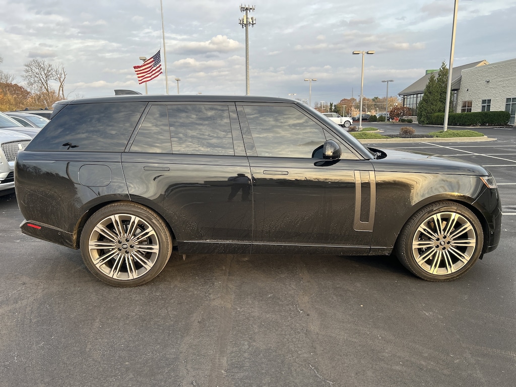 Used 2023 Land Rover Range Rover P530 SE SUV