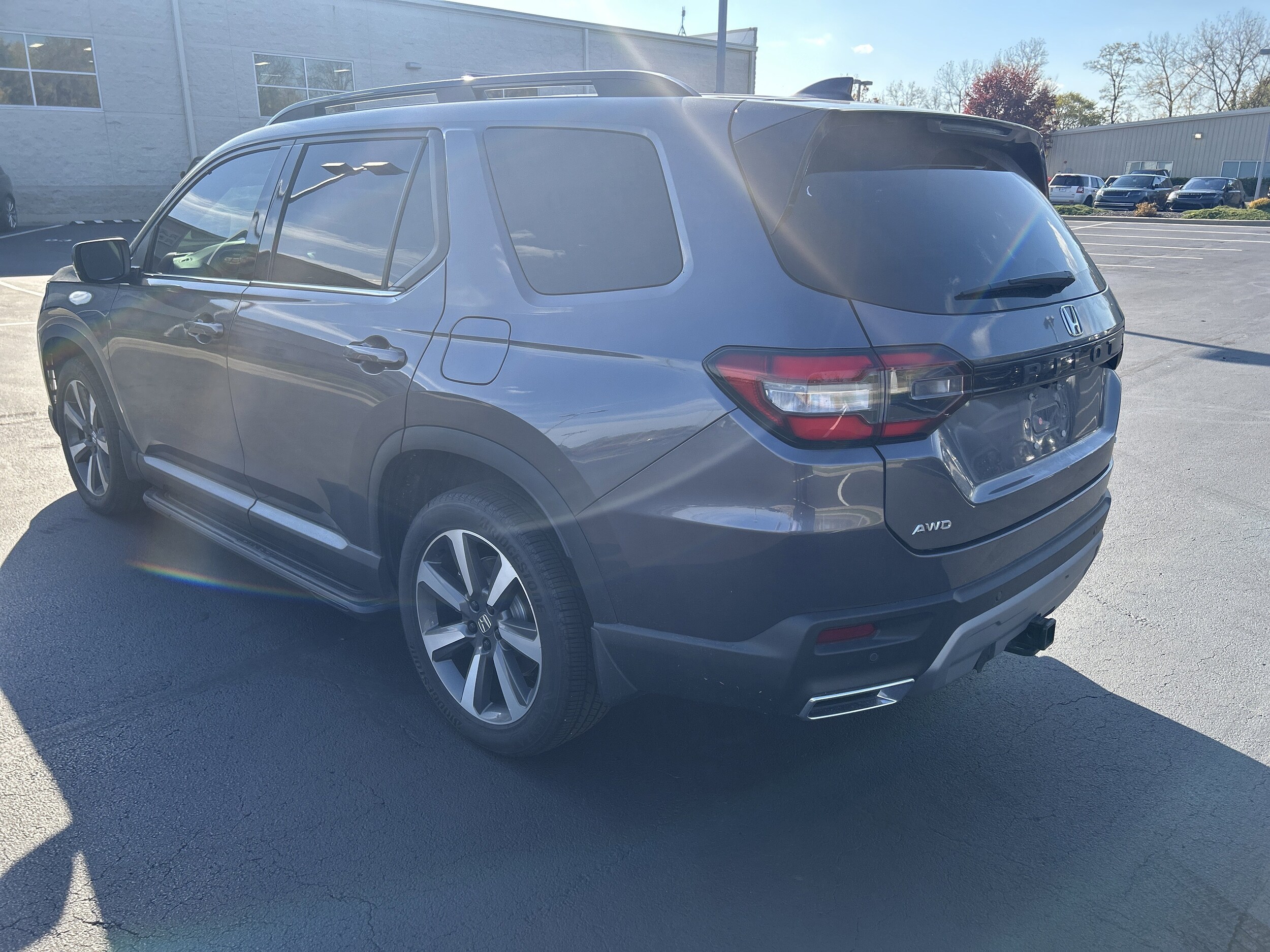 2025 Honda Pilot Elite photo 3