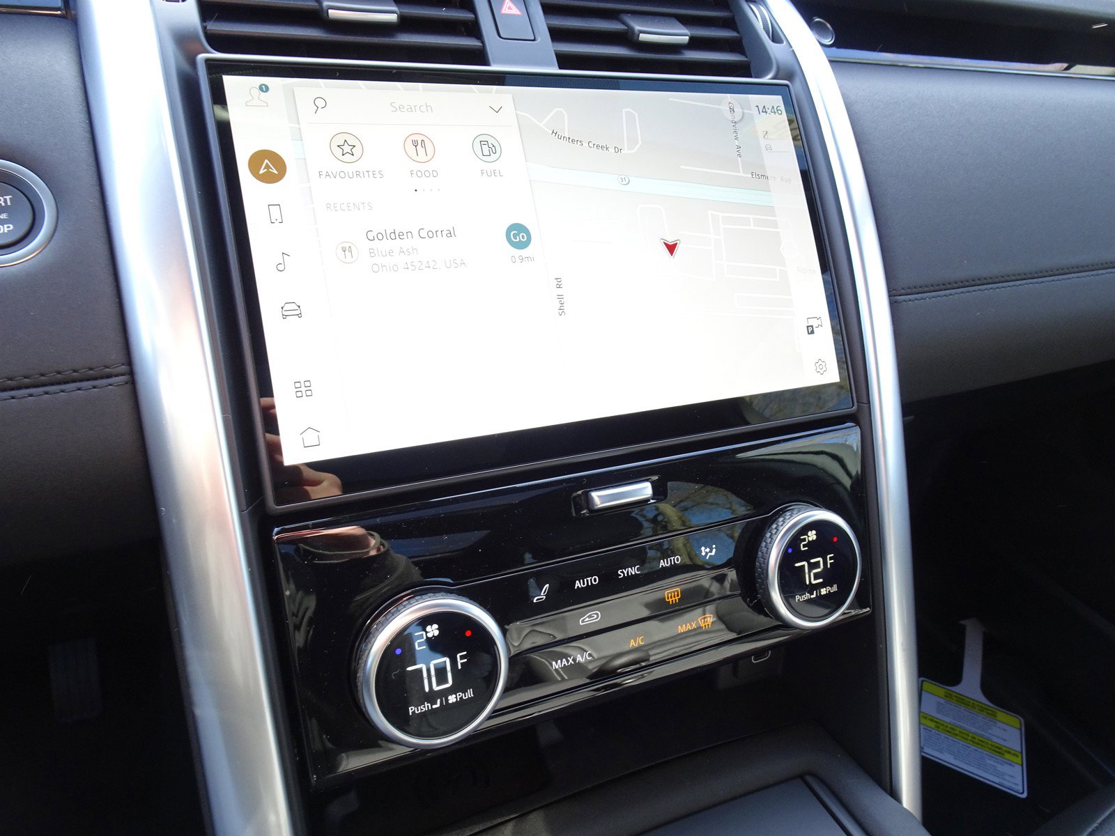 2025 Land Rover Discovery S photo 3