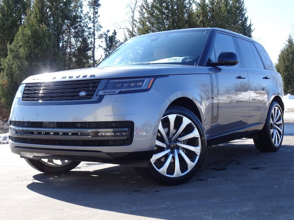 New 2026 Land Rover Range Rover SE SUV