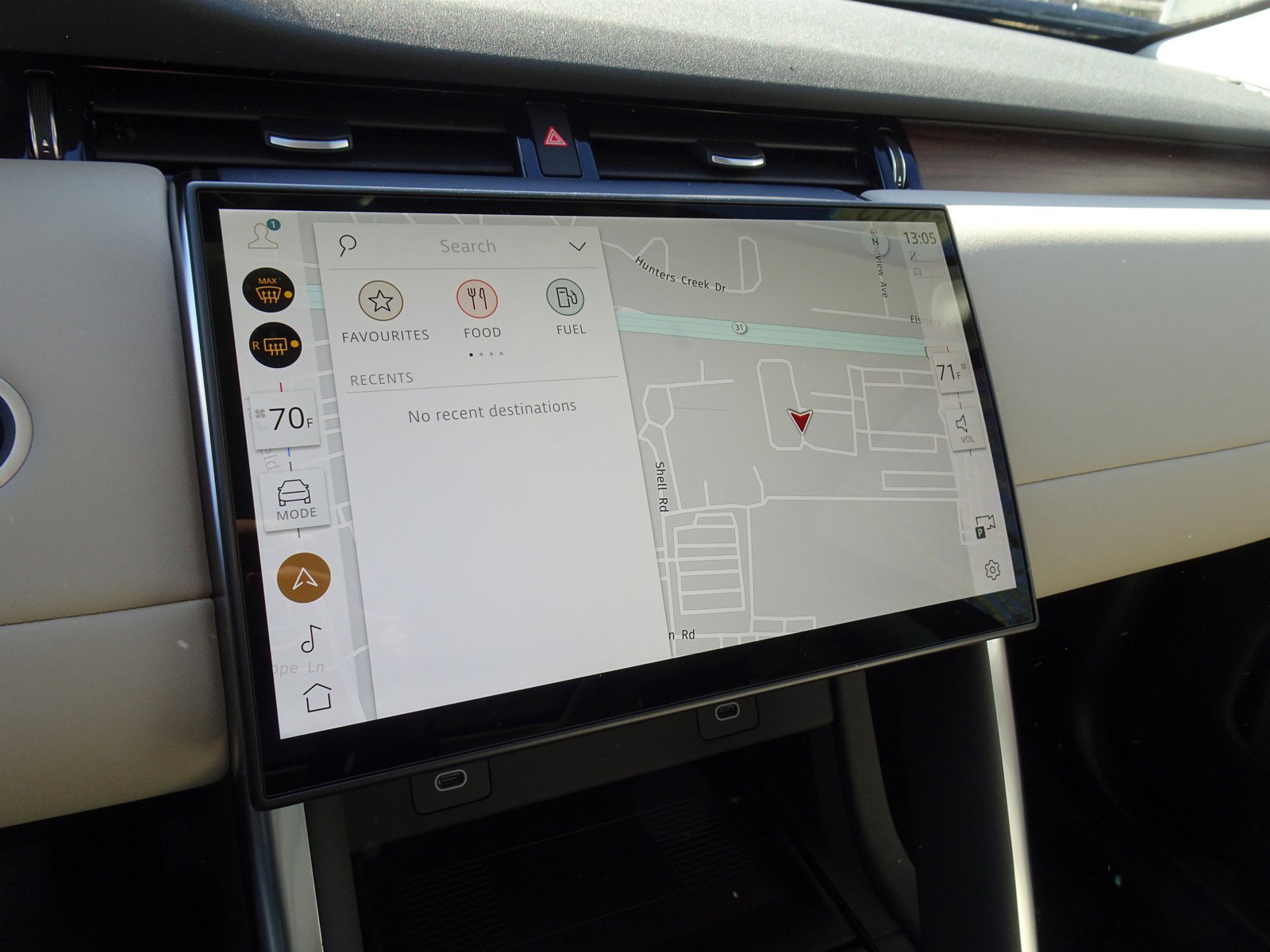 2025 Land Rover Discovery Sport S photo 3