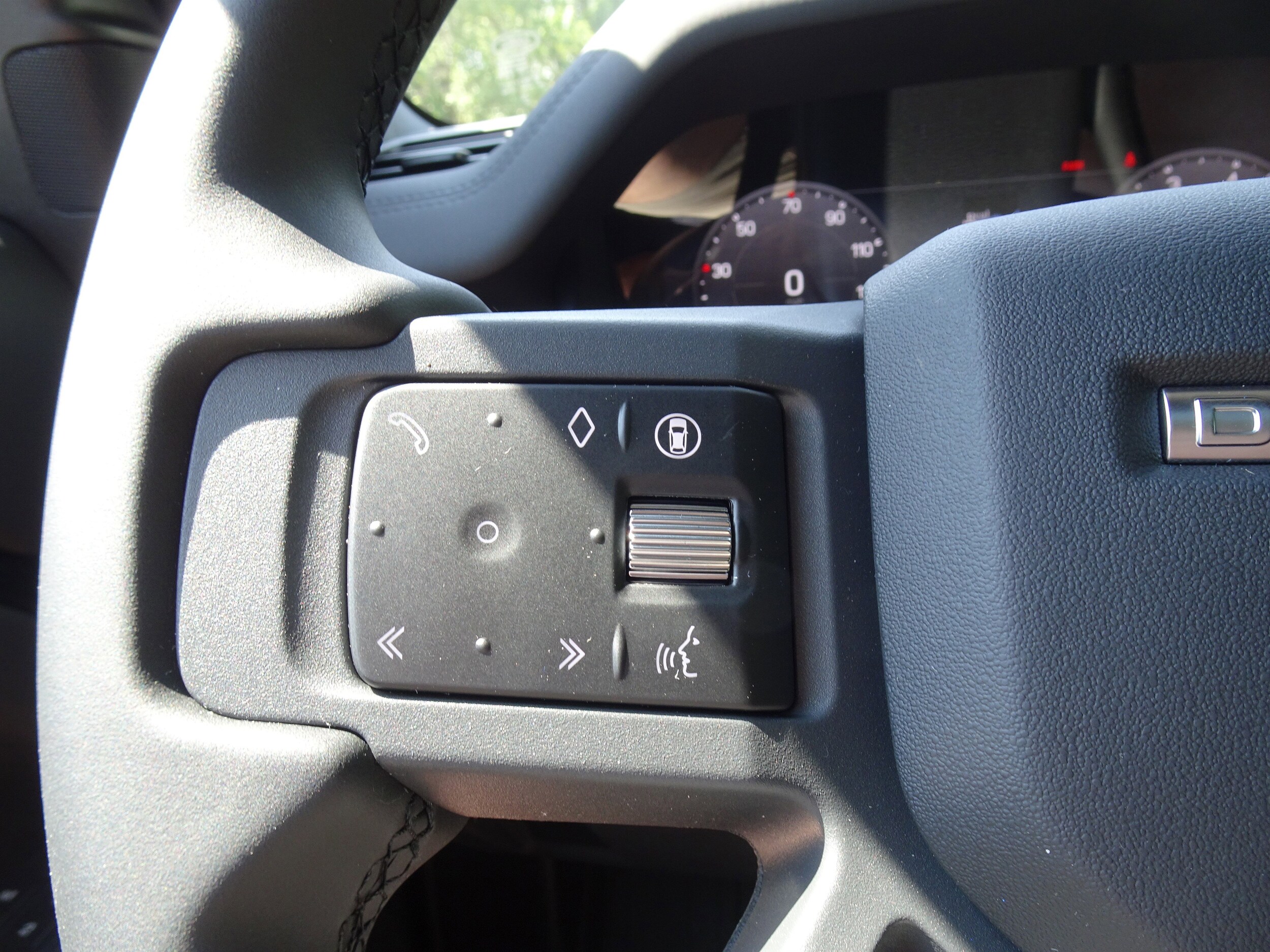 2025 Land Rover Defender S - Photo 28