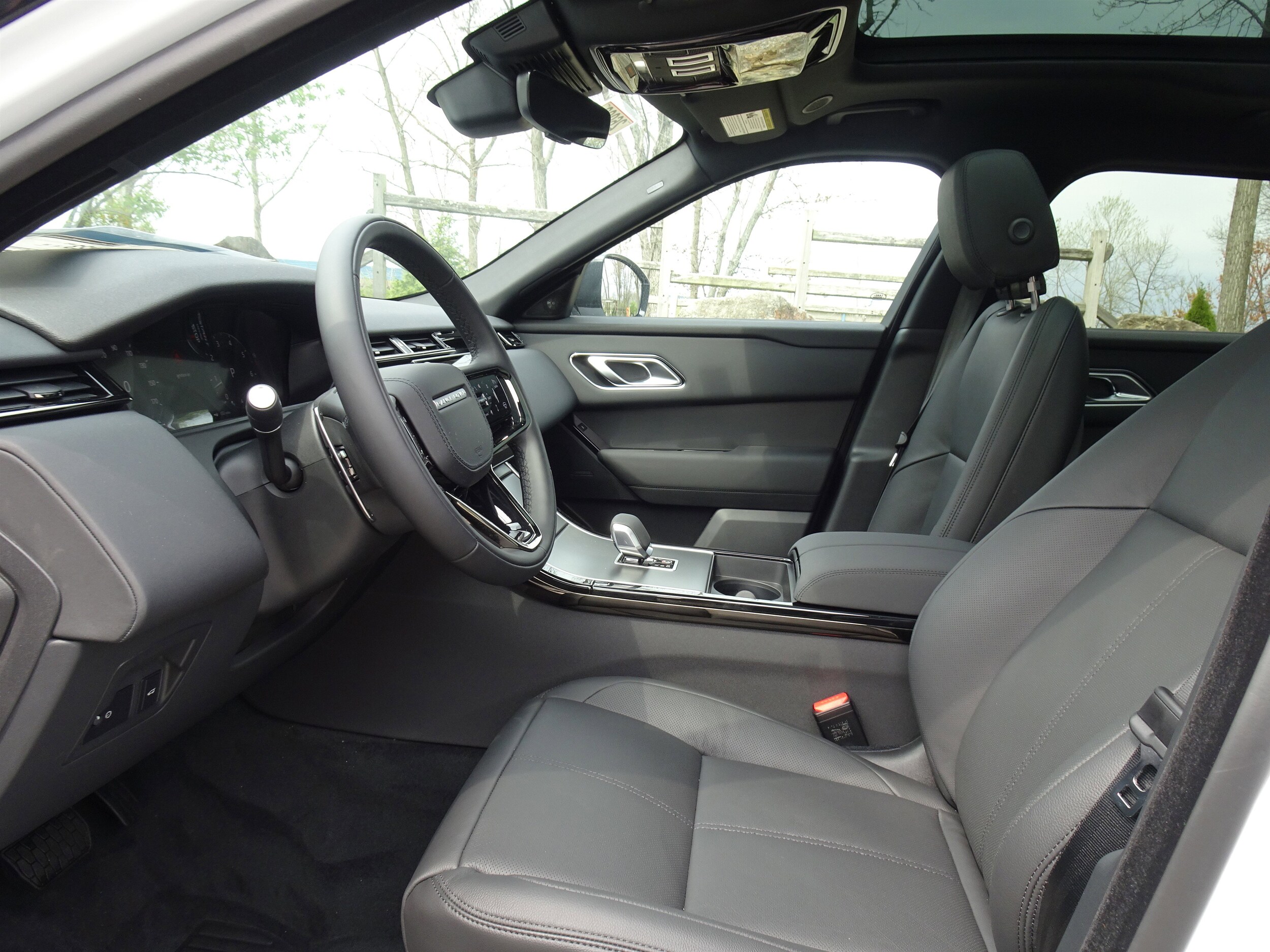 2026 Land Rover Range Rover Velar P250 S photo 2