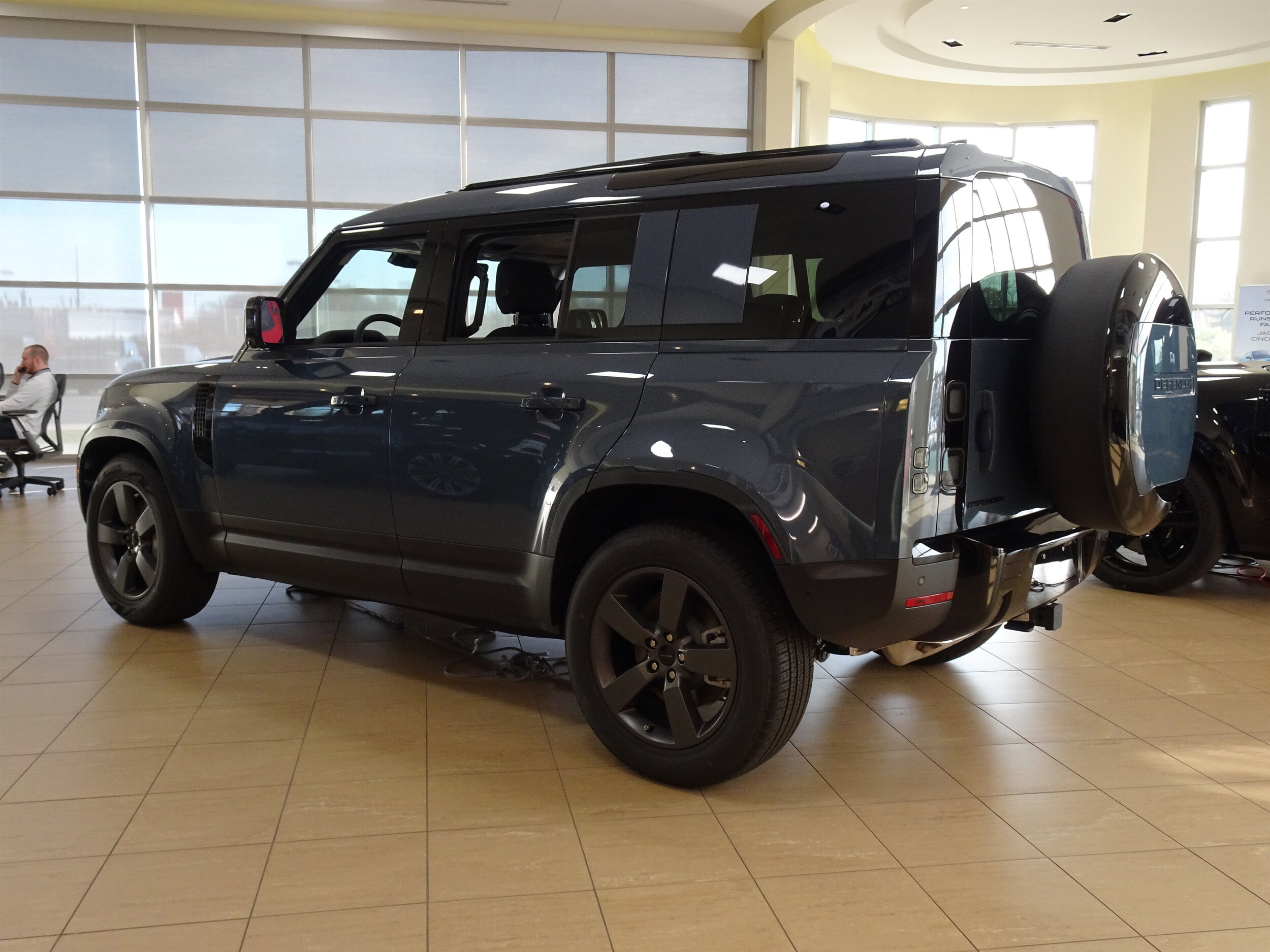 2026 Land Rover Defender S - Photo 9