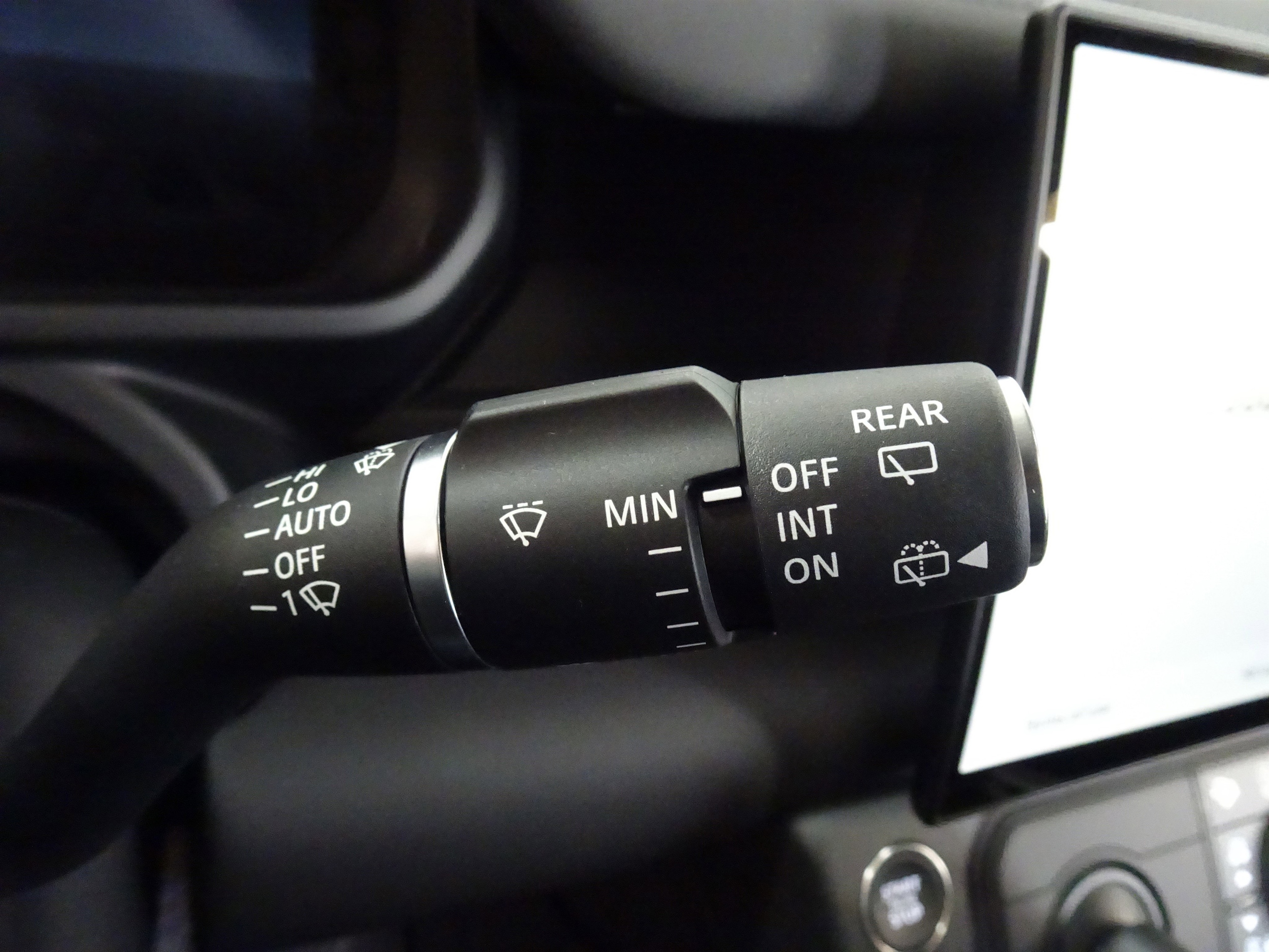 2026 Land Rover Defender S - Photo 29