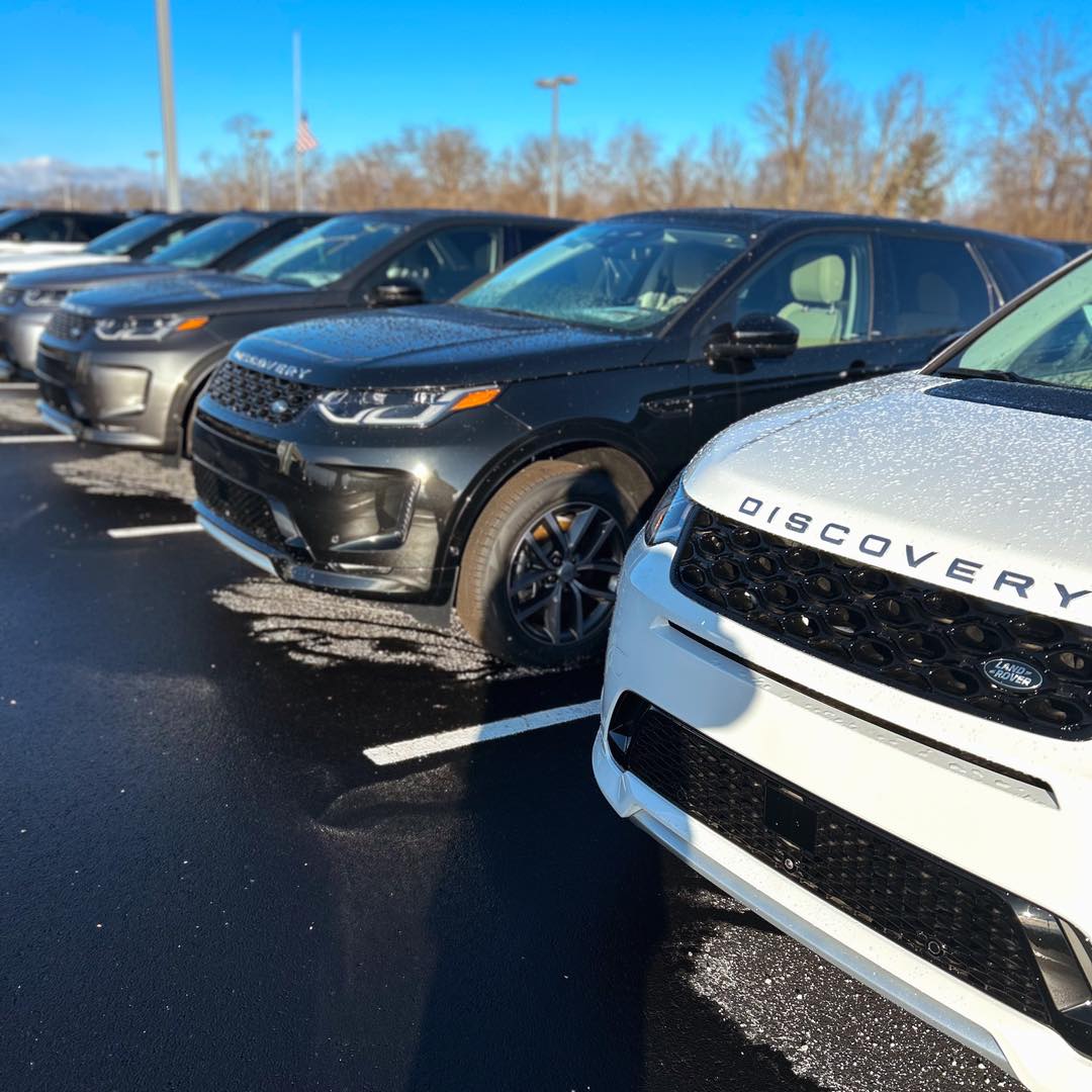 https://pictures.dealer.com/l/landrovercincinnatiohlr/1234/68db0db1de2a4260bcd9a1009b66c47f.jpg