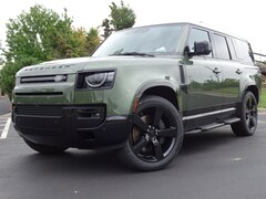2026 Land Rover Defender 130 X-Dynamic SE SUV