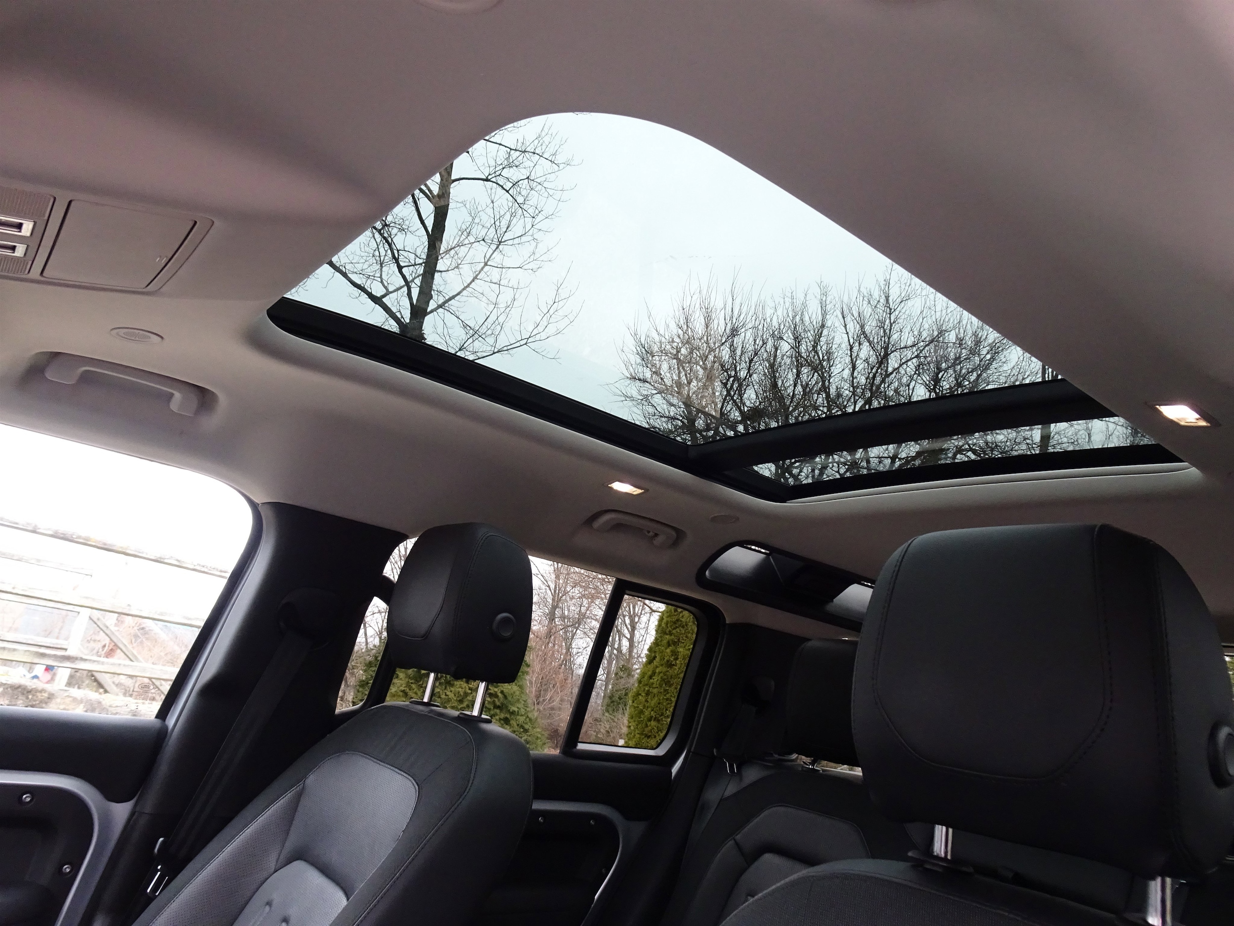 2020 Land Rover Defender SE - Photo 5